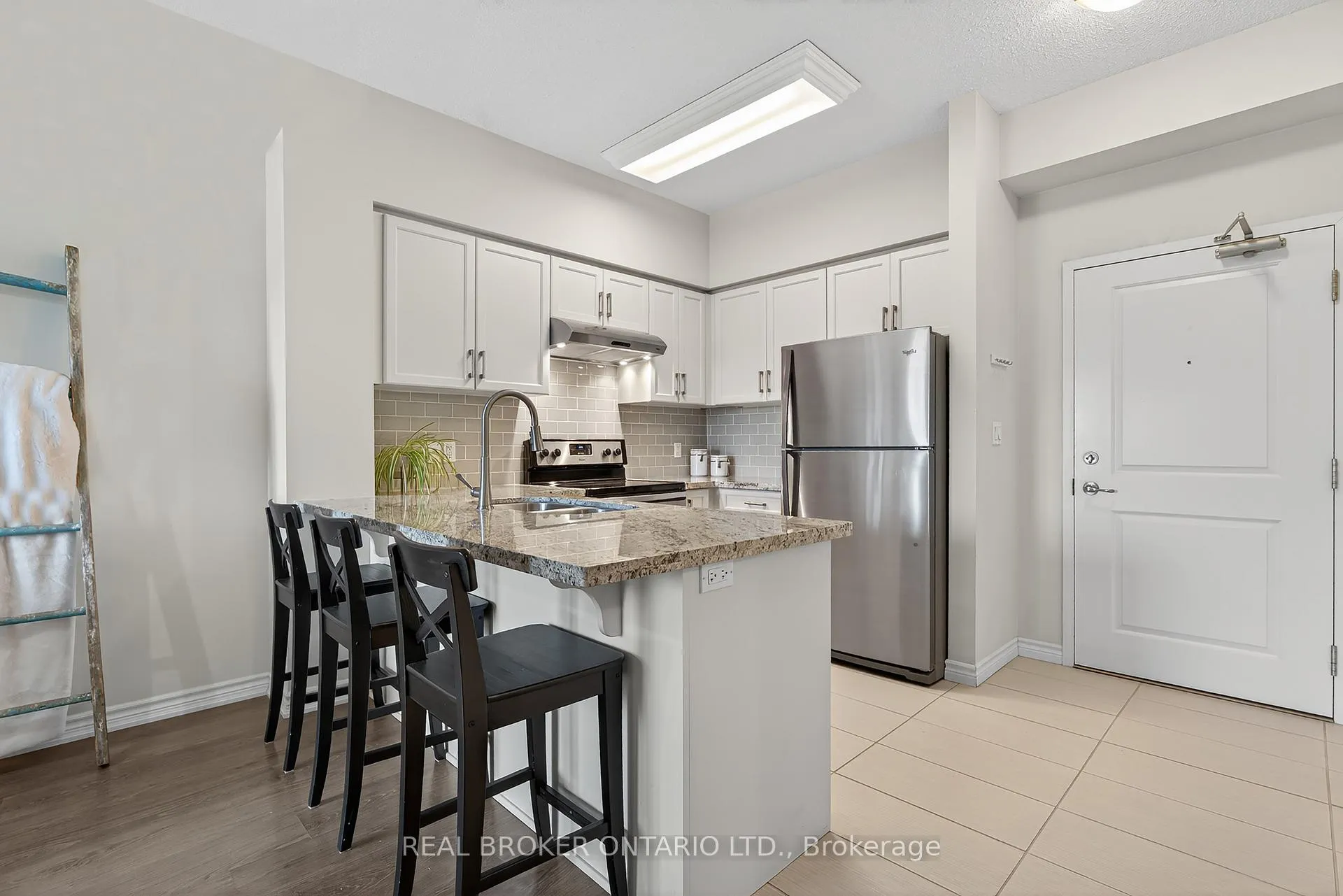 Photo 9 of Unit 403, 1083 Gordon Street, Guelph, Kortright West — HOMEH