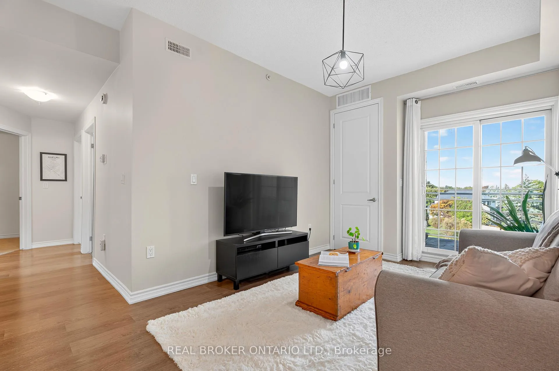 Photo 12 of Unit 403, 1083 Gordon Street, Guelph, Kortright West — HOMEH