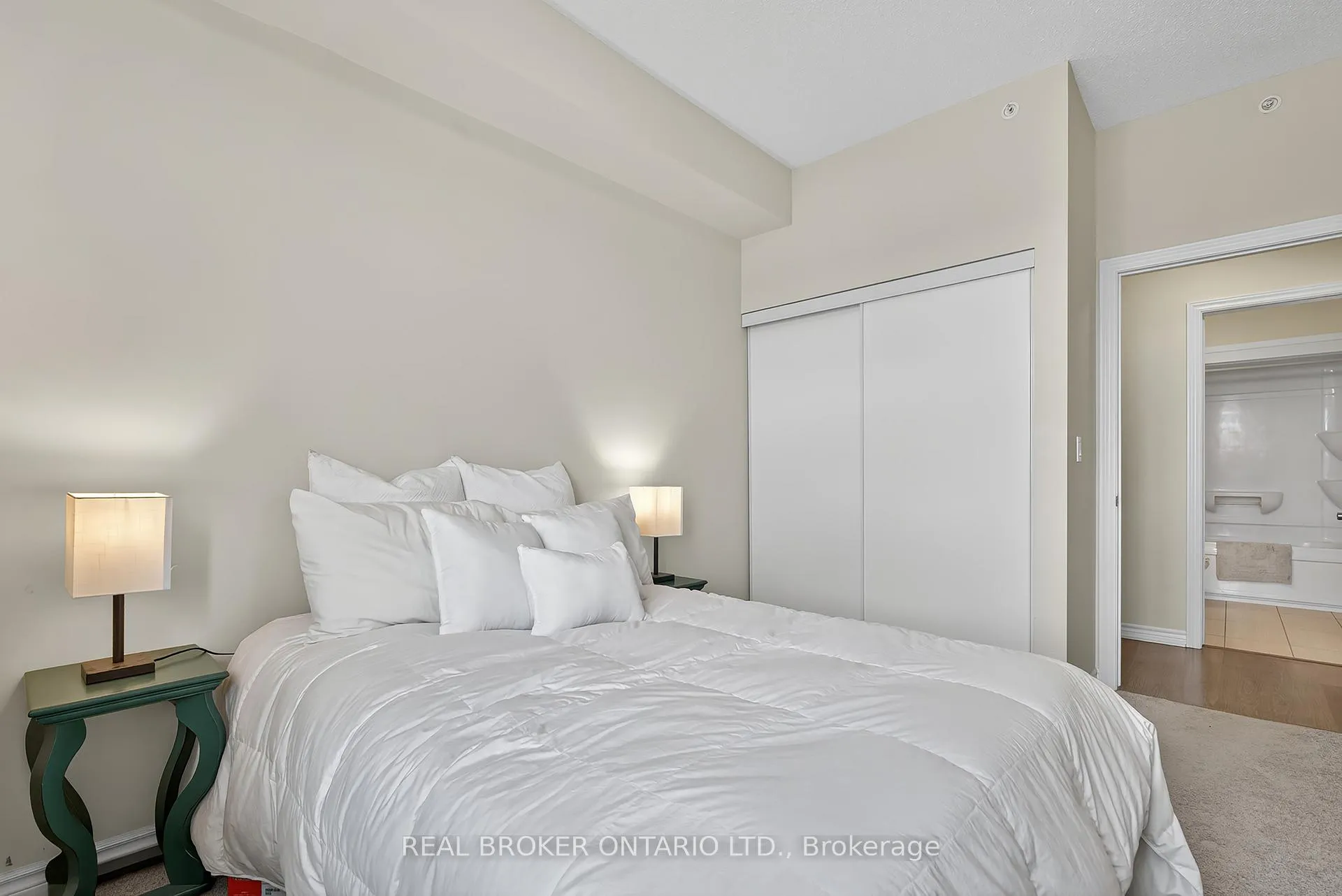 Photo 15 of Unit 403, 1083 Gordon Street, Guelph, Kortright West — HOMEH