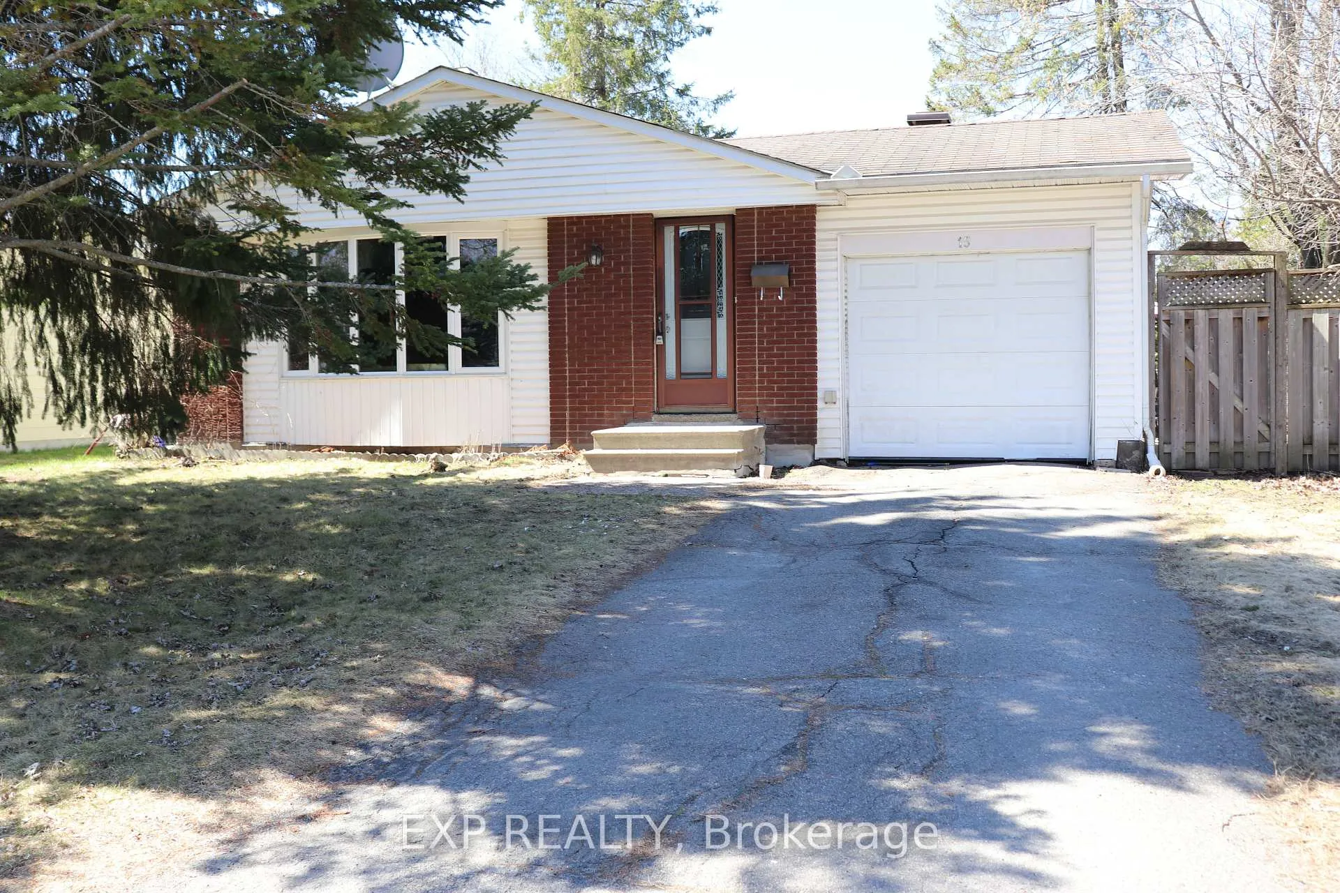 Photo 1 of 15 Wedgewood Crescent, Ottawa, Blackburn Hamlet — HOMEH