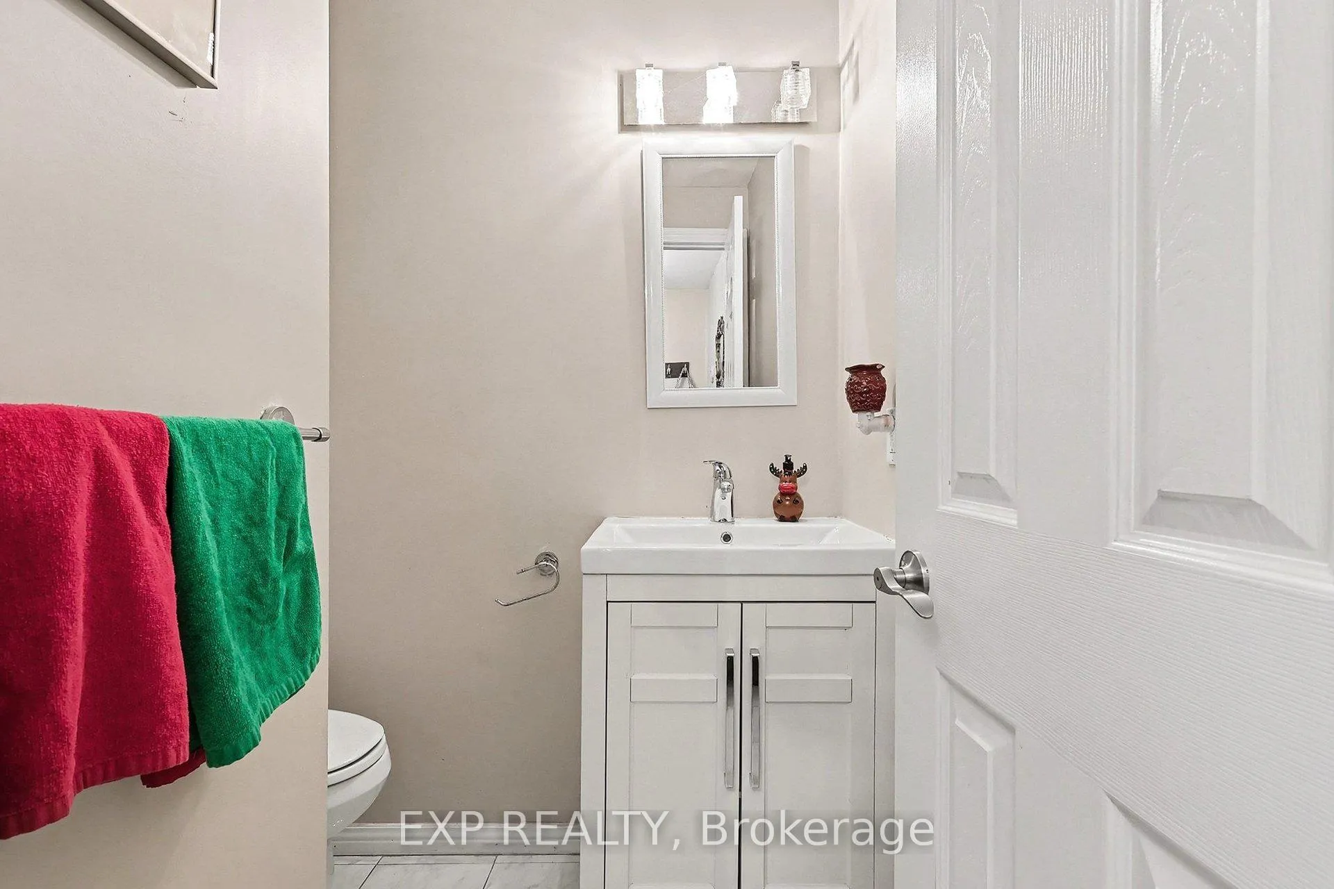 Photo 3 of 15 Wedgewood Crescent, Ottawa, Blackburn Hamlet — HOMEH