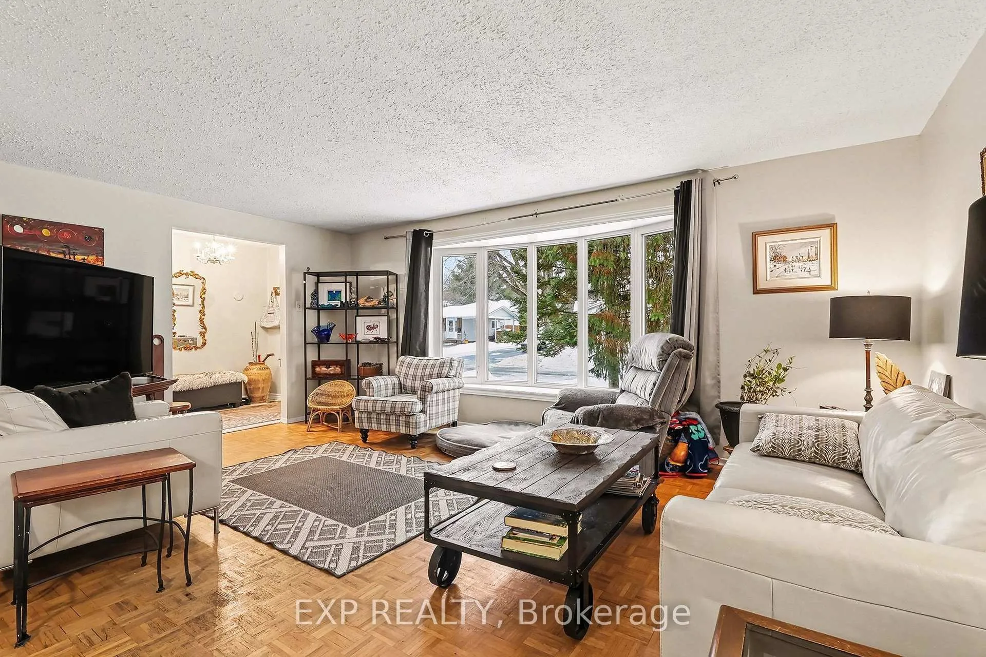 Photo 4 of 15 Wedgewood Crescent, Ottawa, Blackburn Hamlet — HOMEH