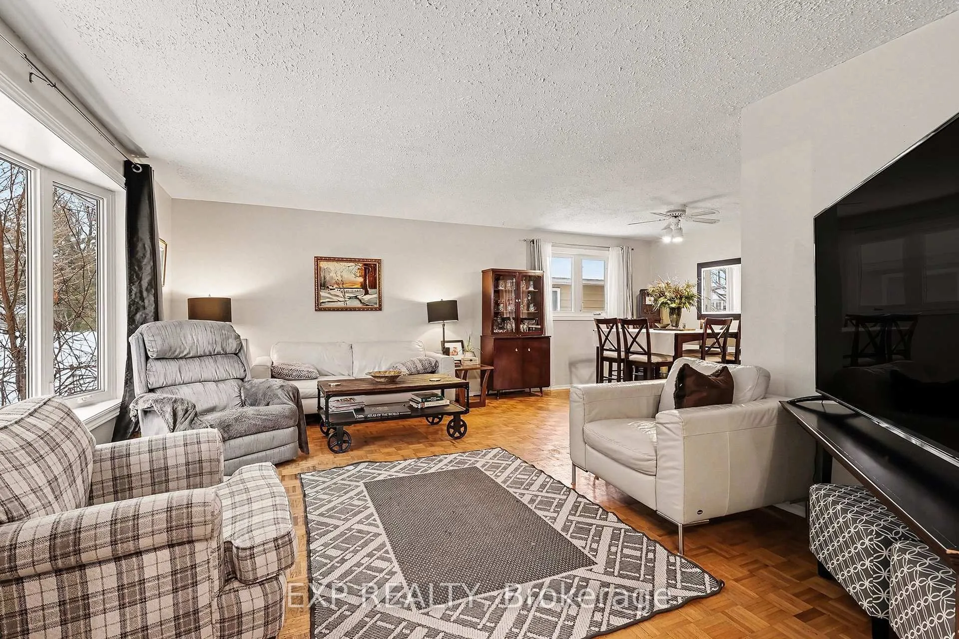 Photo 5 of 15 Wedgewood Crescent, Ottawa, Blackburn Hamlet — HOMEH