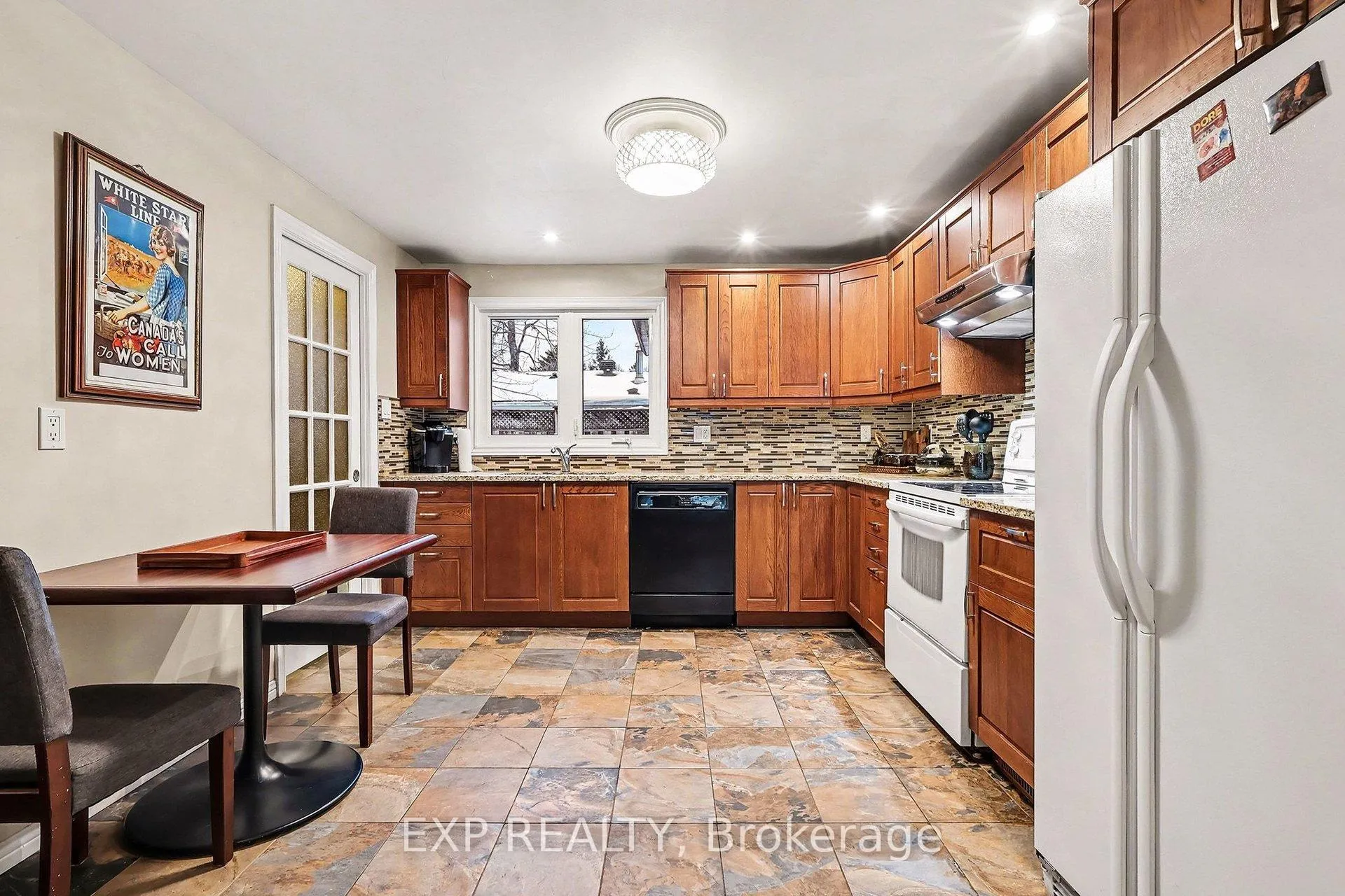 Photo 7 of 15 Wedgewood Crescent, Ottawa, Blackburn Hamlet — HOMEH