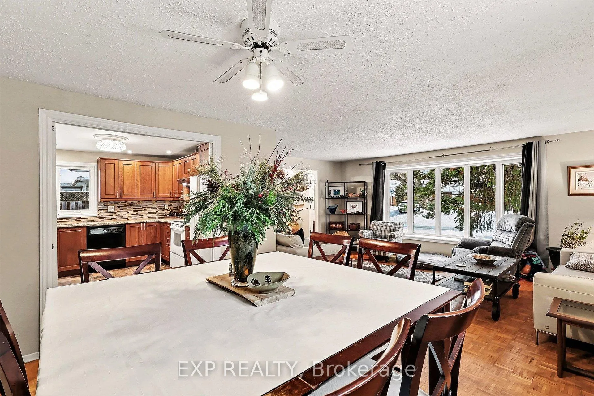 Photo 10 of 15 Wedgewood Crescent, Ottawa, Blackburn Hamlet — HOMEH