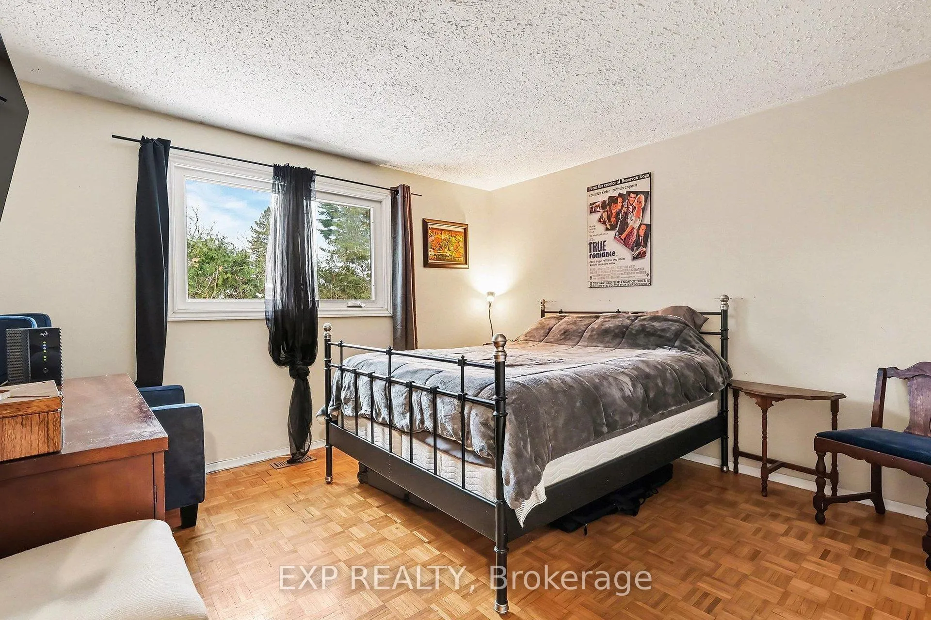 Photo 12 of 15 Wedgewood Crescent, Ottawa, Blackburn Hamlet — HOMEH