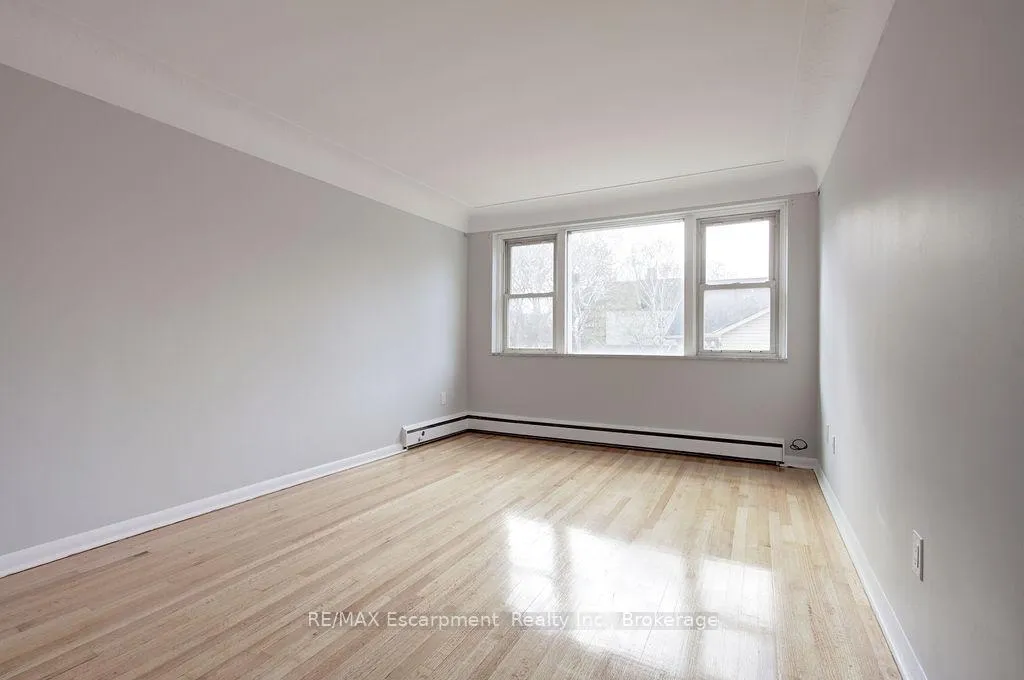 Photo 7 of Unit 204, 830 Robinson Street, Burlington, Brant — HOMEH