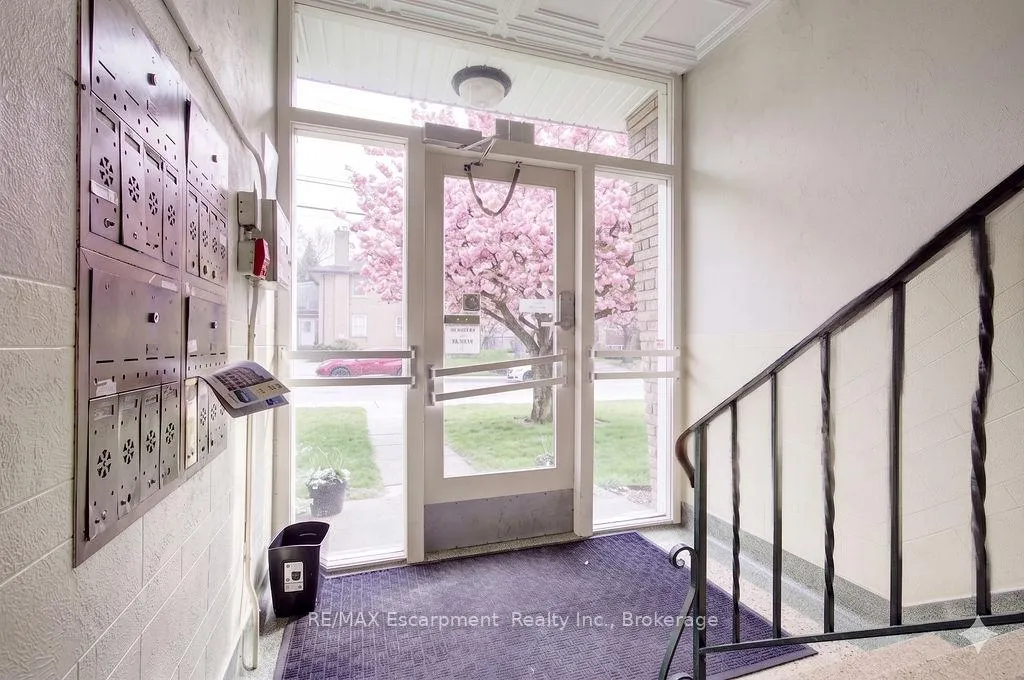 Photo 19 of Unit 204, 830 Robinson Street, Burlington, Brant — HOMEH