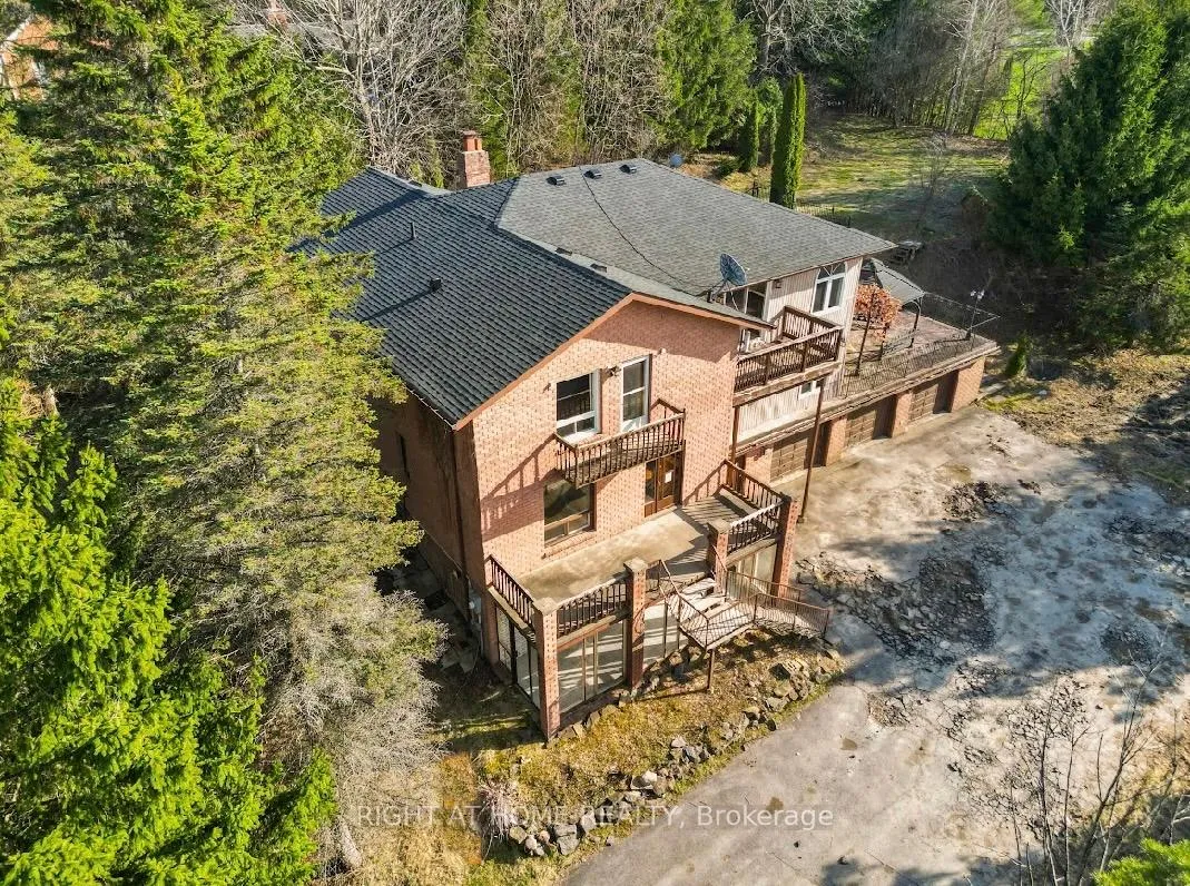 Photo 3 of 16568 Mount Hope Road, Caledon, Palgrave — HOMEH