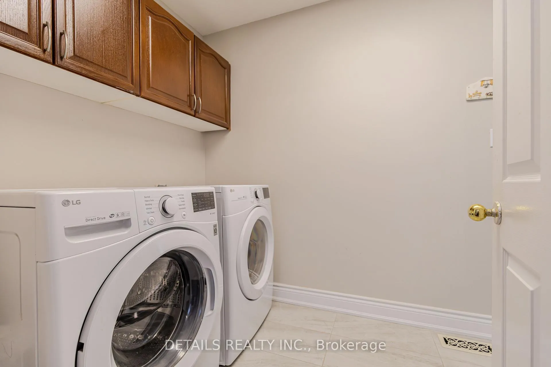 Photo 14 of 42 Rosenfeld Crescent, Ottawa, Kanata - Kanata Lakes/Heritage Hills — HOMEH