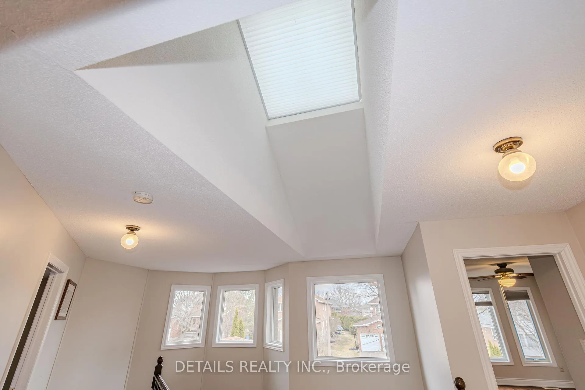 Photo 17 of 42 Rosenfeld Crescent, Ottawa, Kanata - Kanata Lakes/Heritage Hills — HOMEH