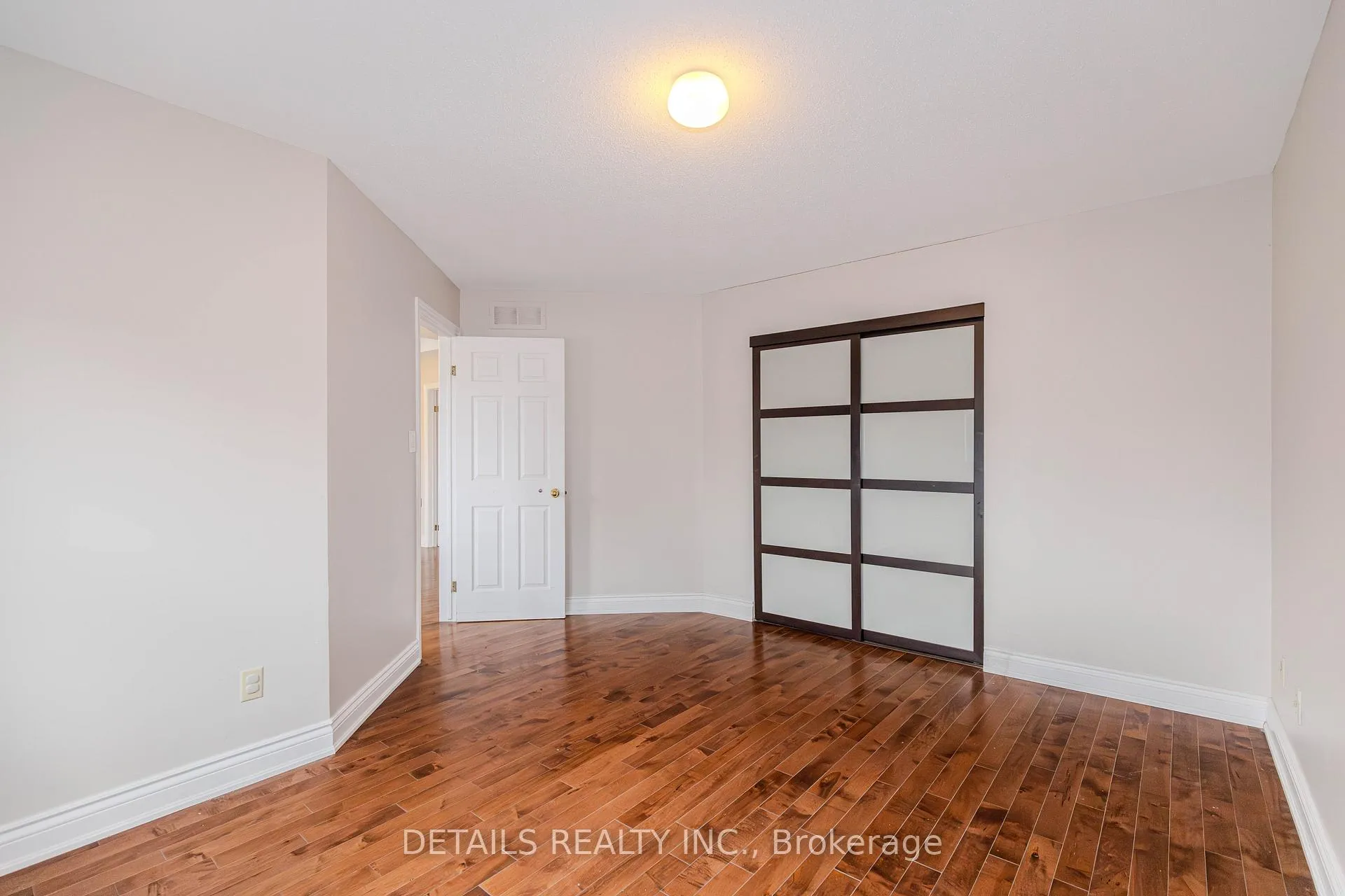 Photo 23 of 42 Rosenfeld Crescent, Ottawa, Kanata - Kanata Lakes/Heritage Hills — HOMEH