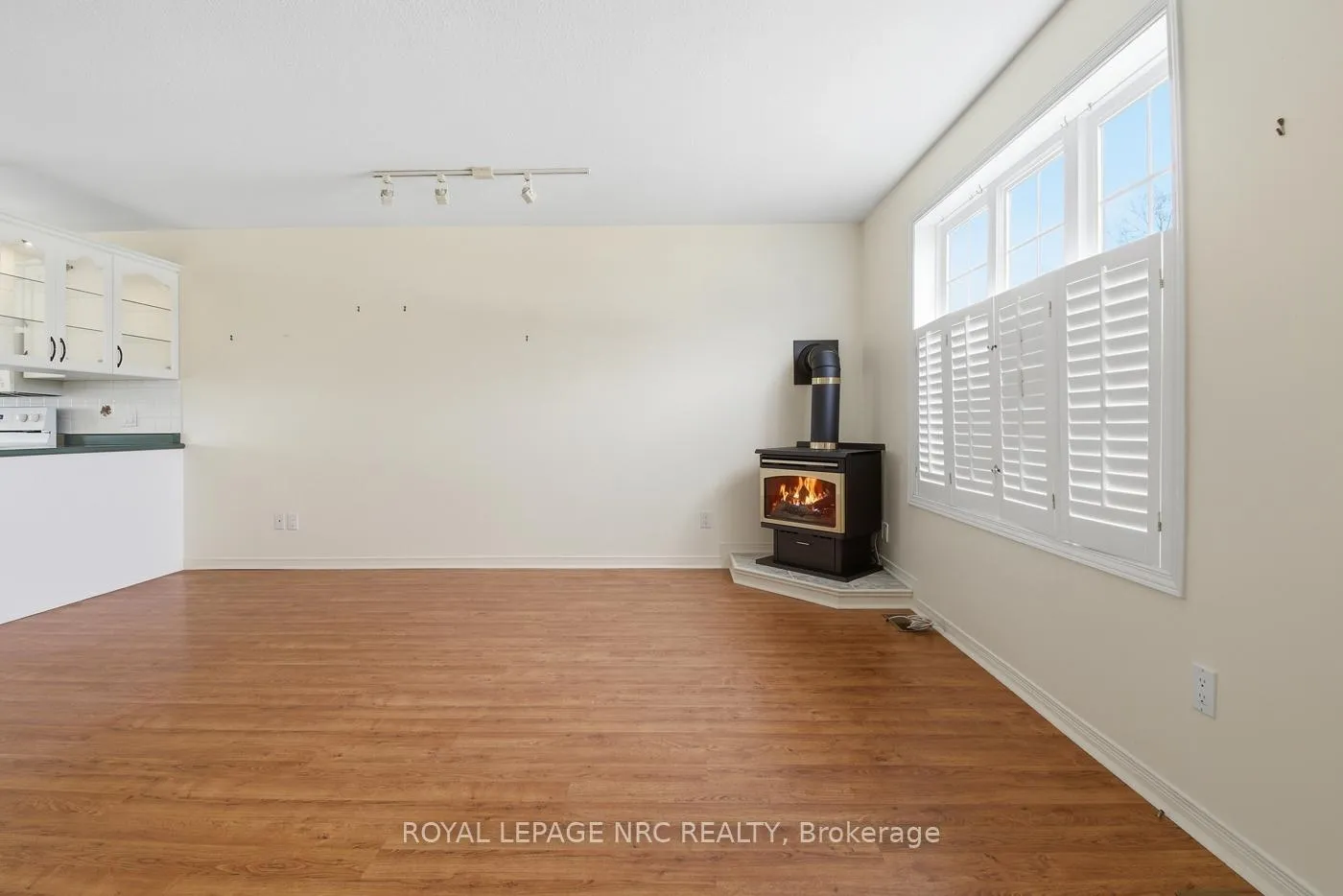 Photo 5 of 159 Nelles Road, Welland, Lincoln/Crowland — HOMEH
