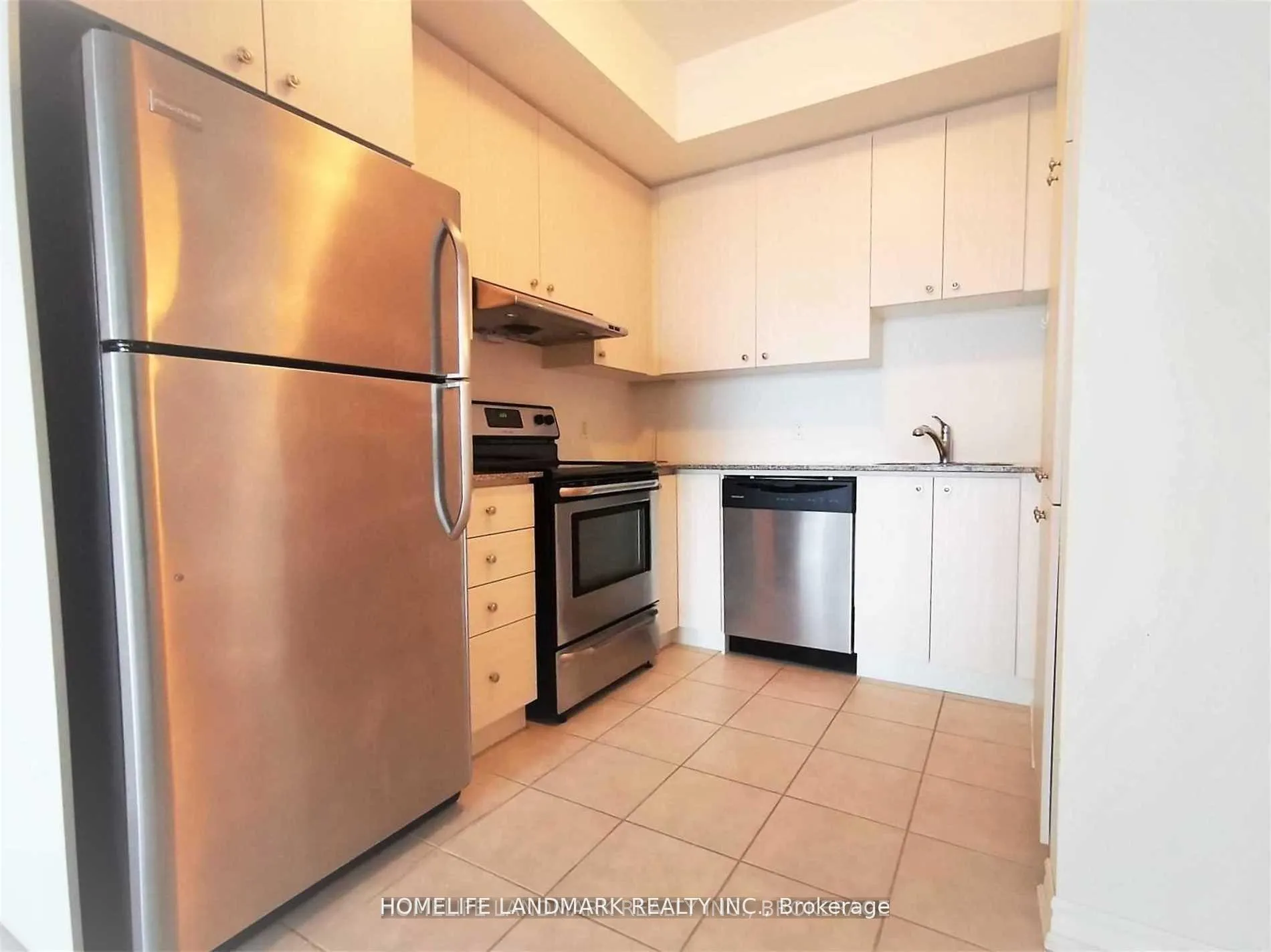Photo 7 of Unit 827, 8323 Kennedy Road, Markham, Village Green-South Unionville — HOMEH