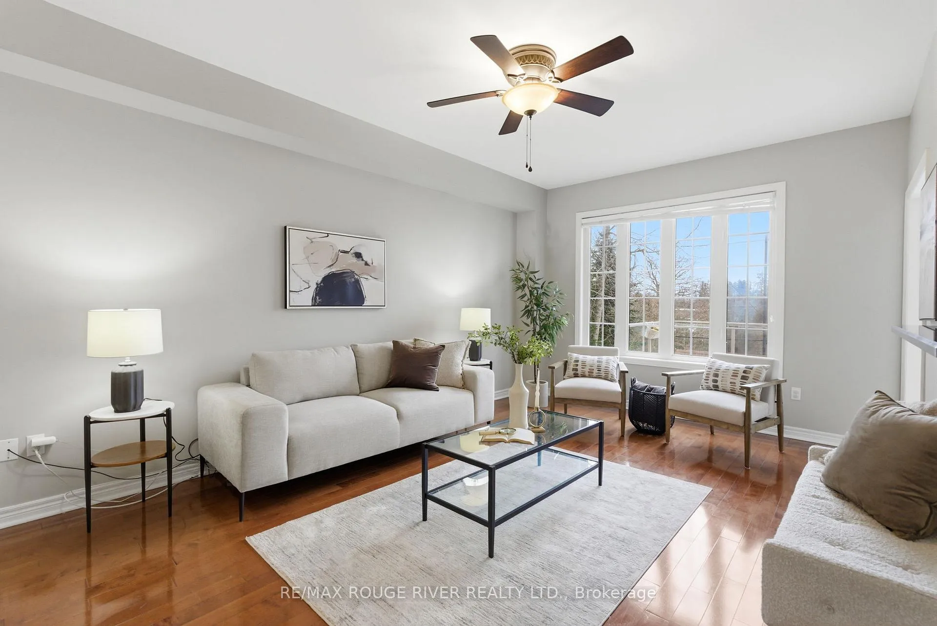 Photo 7 of 49 Helston Crescent, Whitby, Brooklin — HOMEH