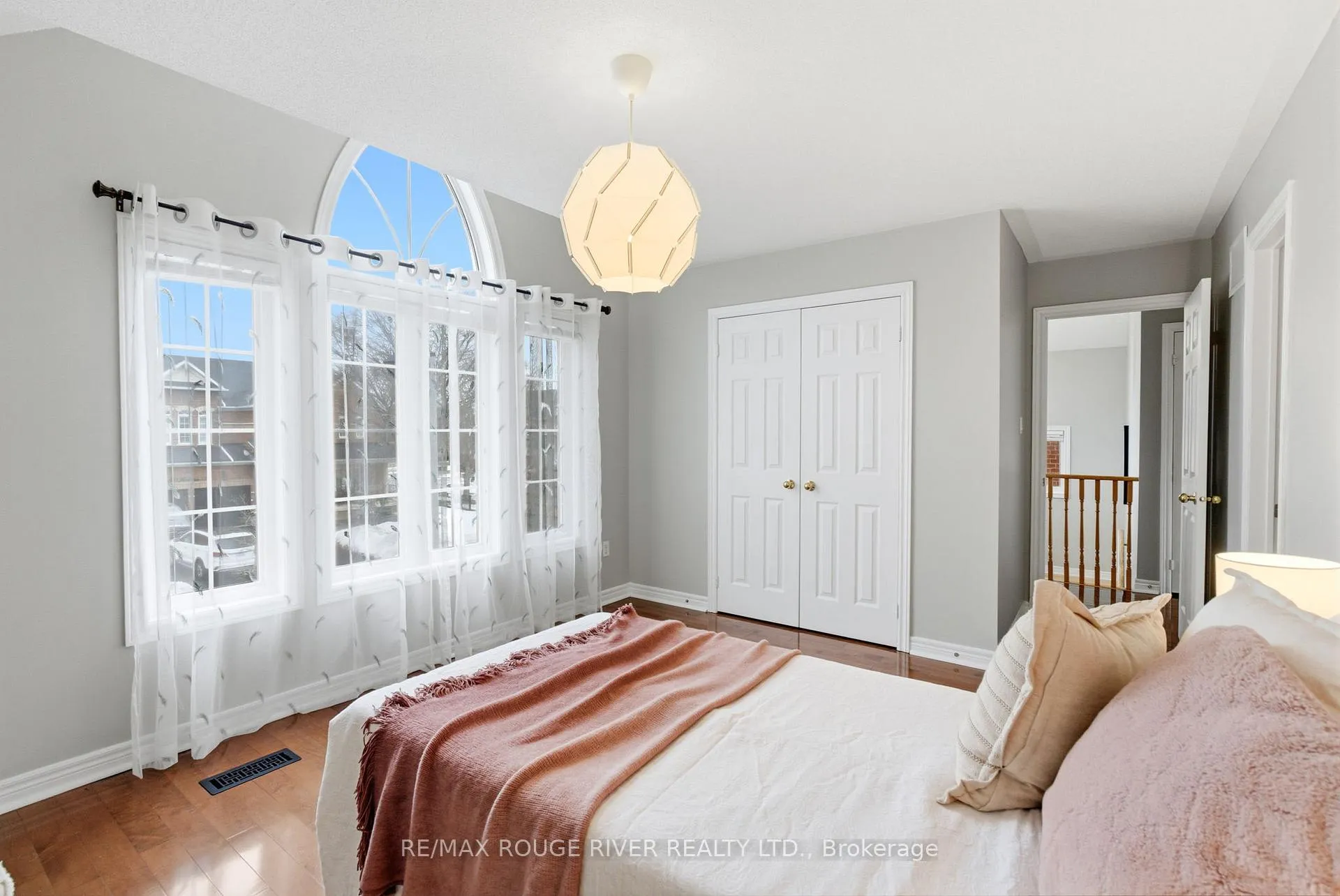 Photo 26 of 49 Helston Crescent, Whitby, Brooklin — HOMEH