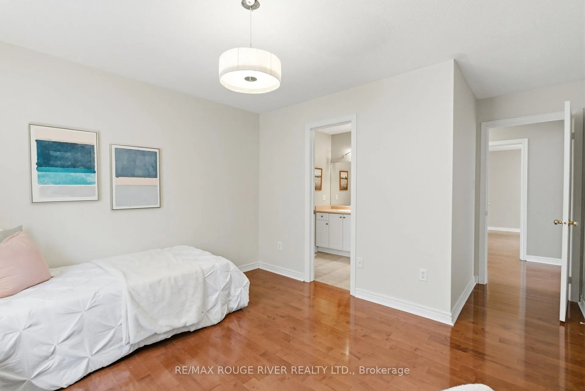 Photo 28 of 49 Helston Crescent, Whitby, Brooklin — HOMEH