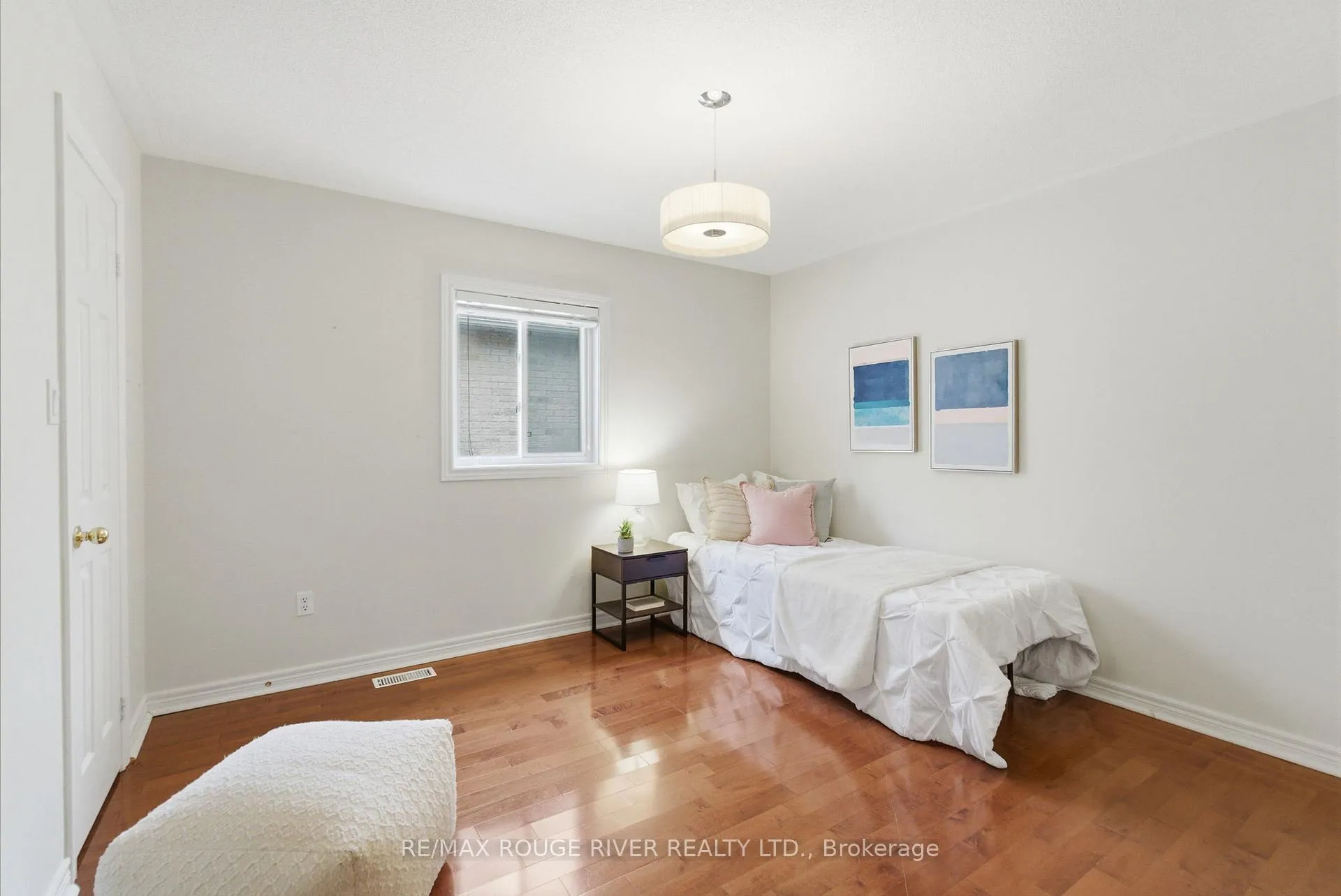 Photo 29 of 49 Helston Crescent, Whitby, Brooklin — HOMEH