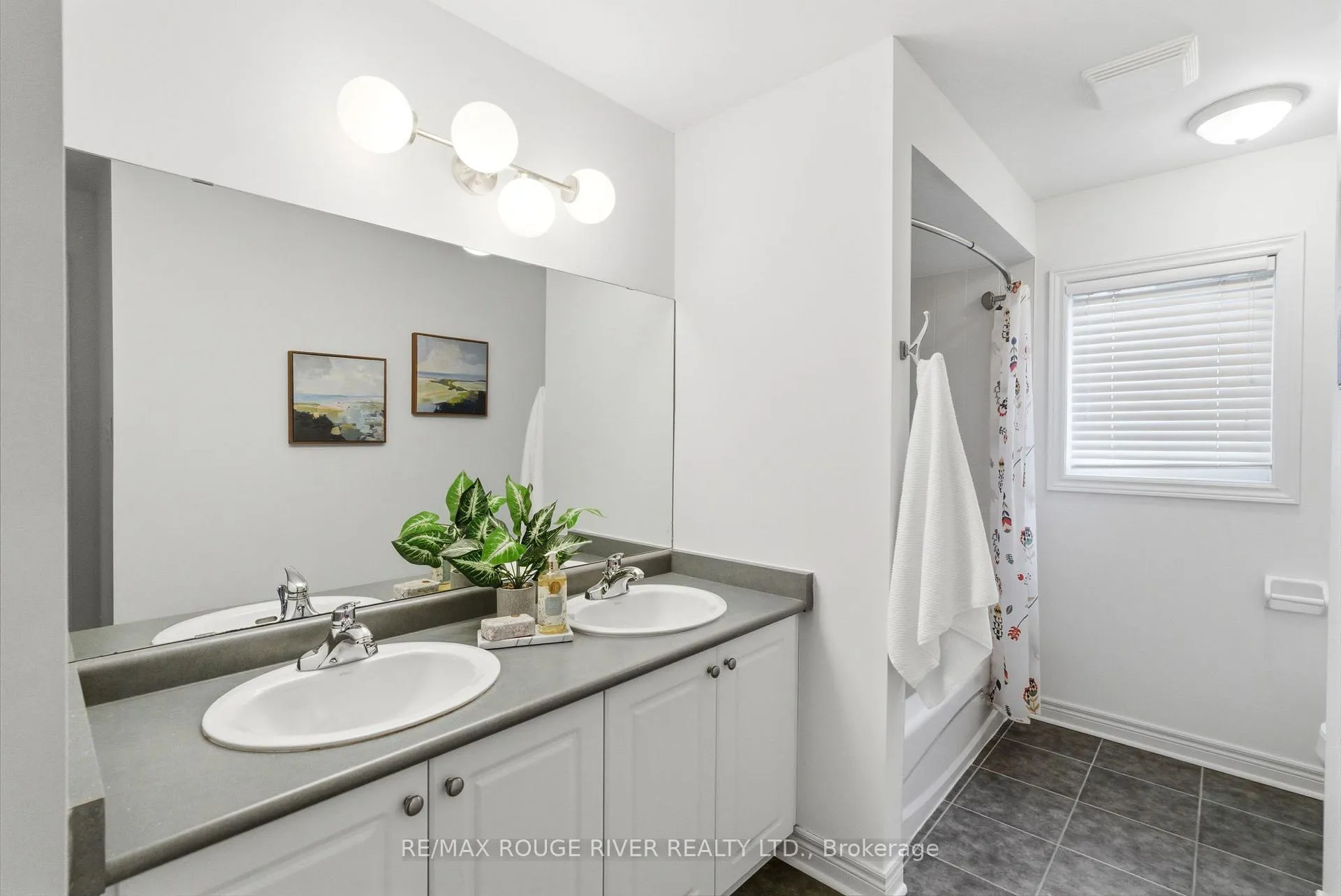 Photo 33 of 49 Helston Crescent, Whitby, Brooklin — HOMEH