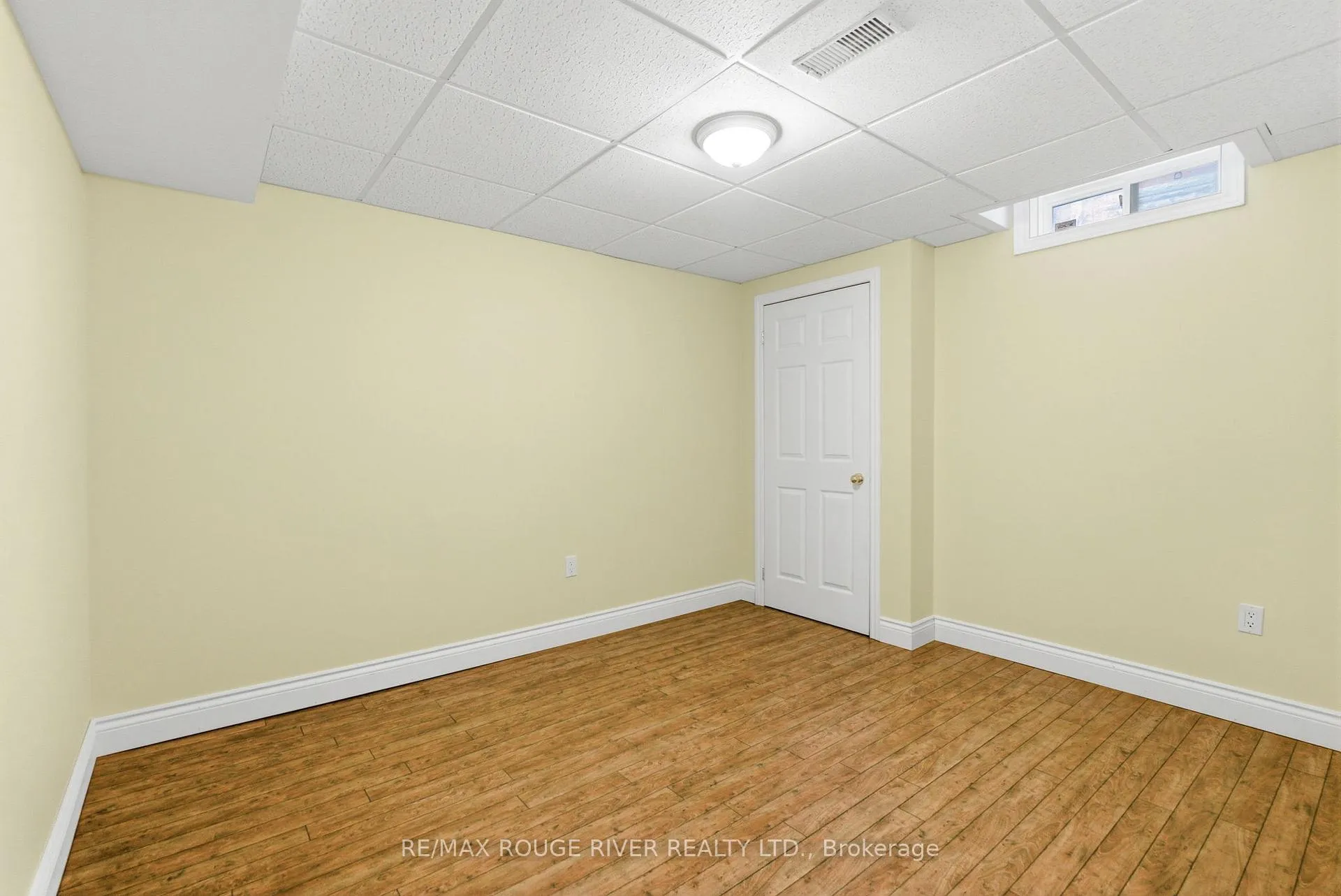 Photo 38 of 49 Helston Crescent, Whitby, Brooklin — HOMEH