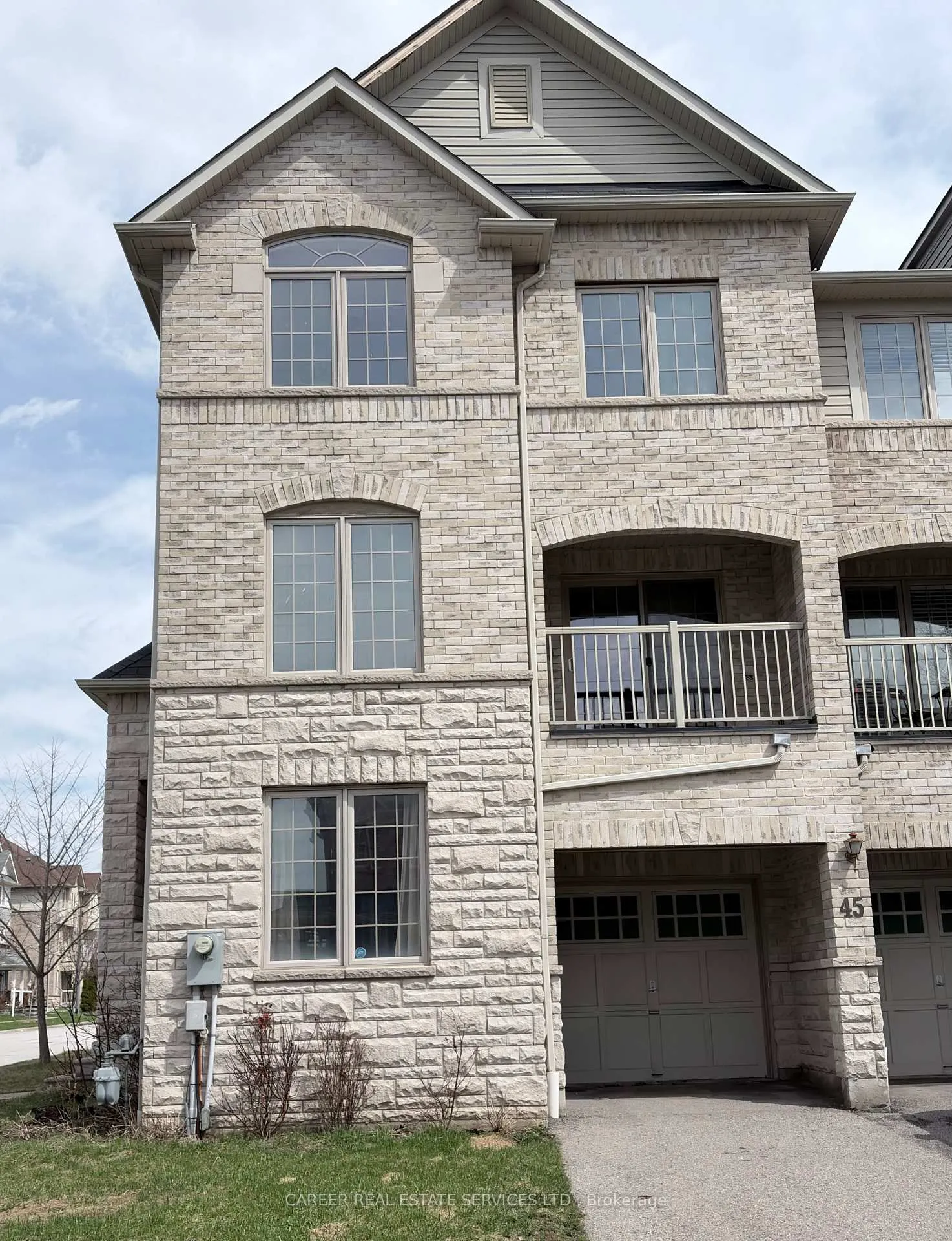 Photo 3 of 45 Blunden Road, Ajax, Central East — HOMEH