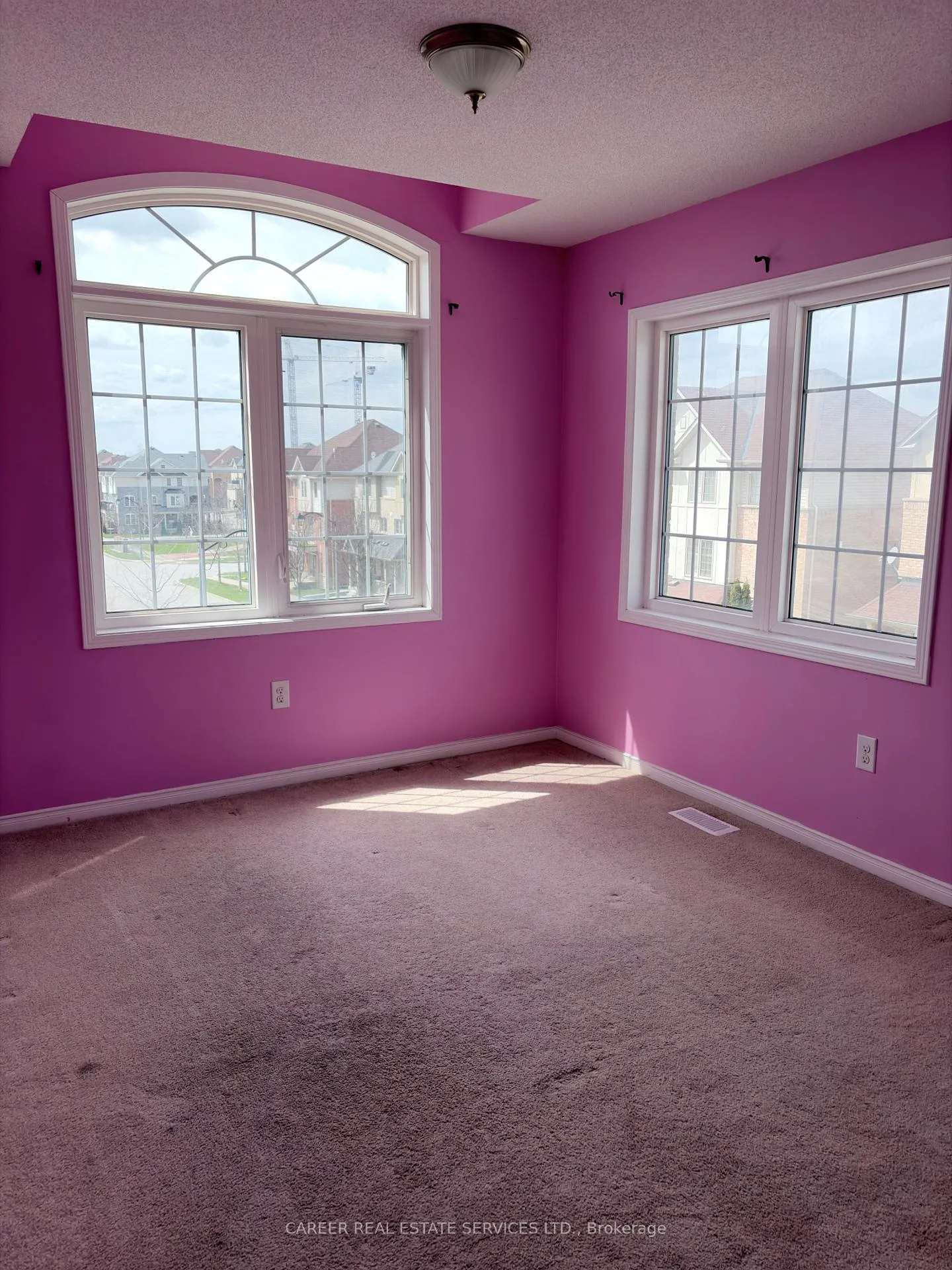 Photo 22 of 45 Blunden Road, Ajax, Central East — HOMEH
