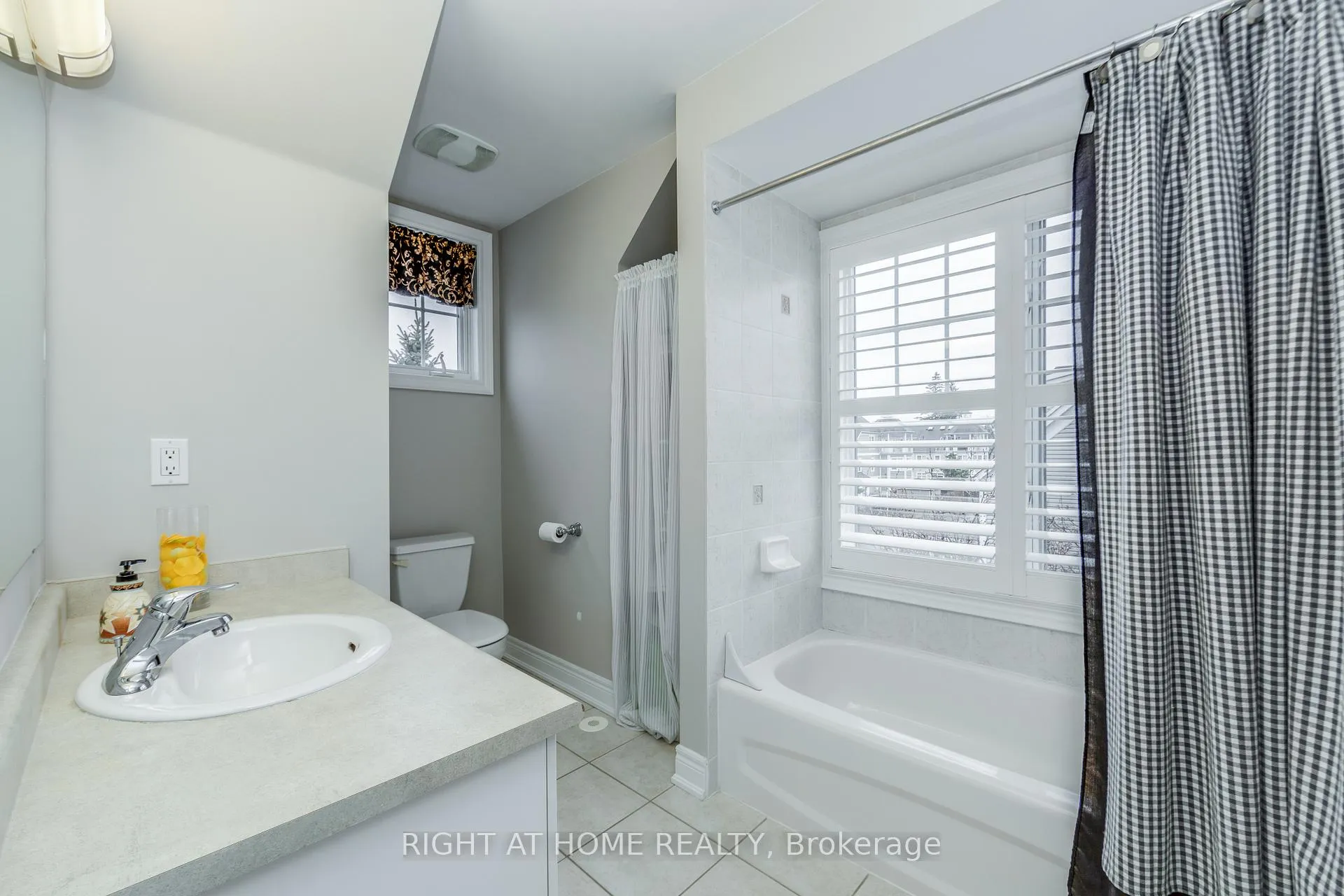 Photo 20 of Unit 37, 1295 Wharf Street, Pickering, Bay Ridges — HOMEH