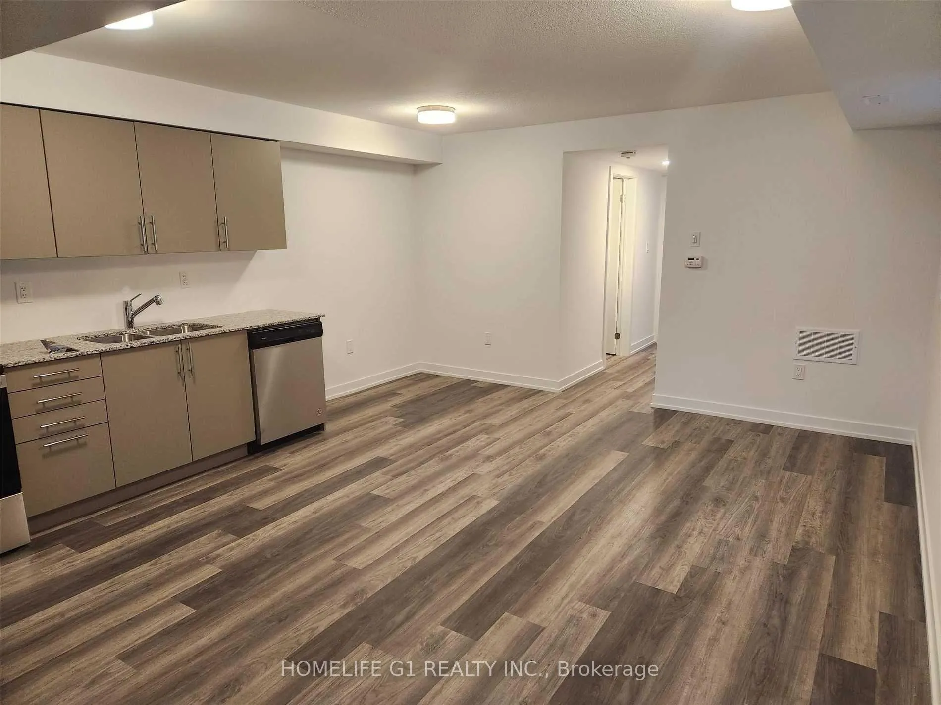 Photo 4 of Unit 29, 205 West Oak Trail, Kitchener, Rosenburg — HOMEH