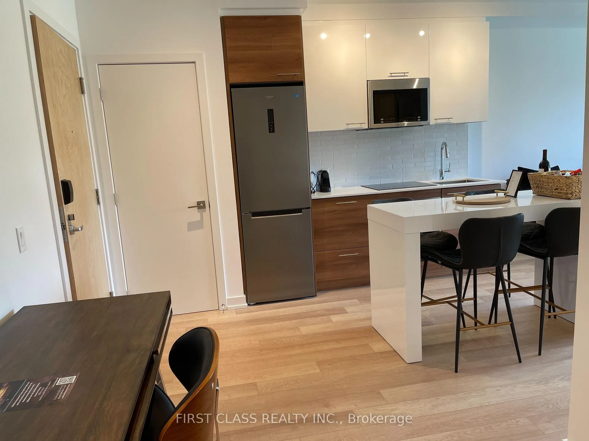 Photo 5 of Unit 306, 120 Carrick Trail, Gravenhurst, Muskoka (S) — HOMEH