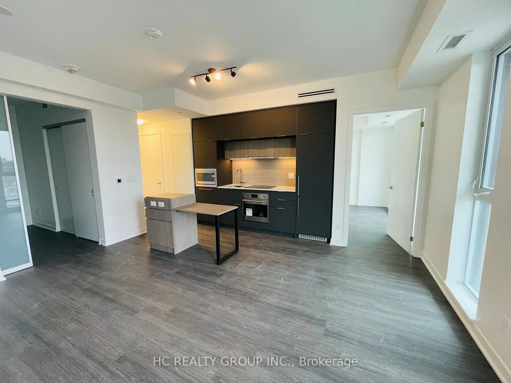 Photo 6 of Unit 708, 185 Alberta Avenue, Toronto, Oakwood Village — HOMEH