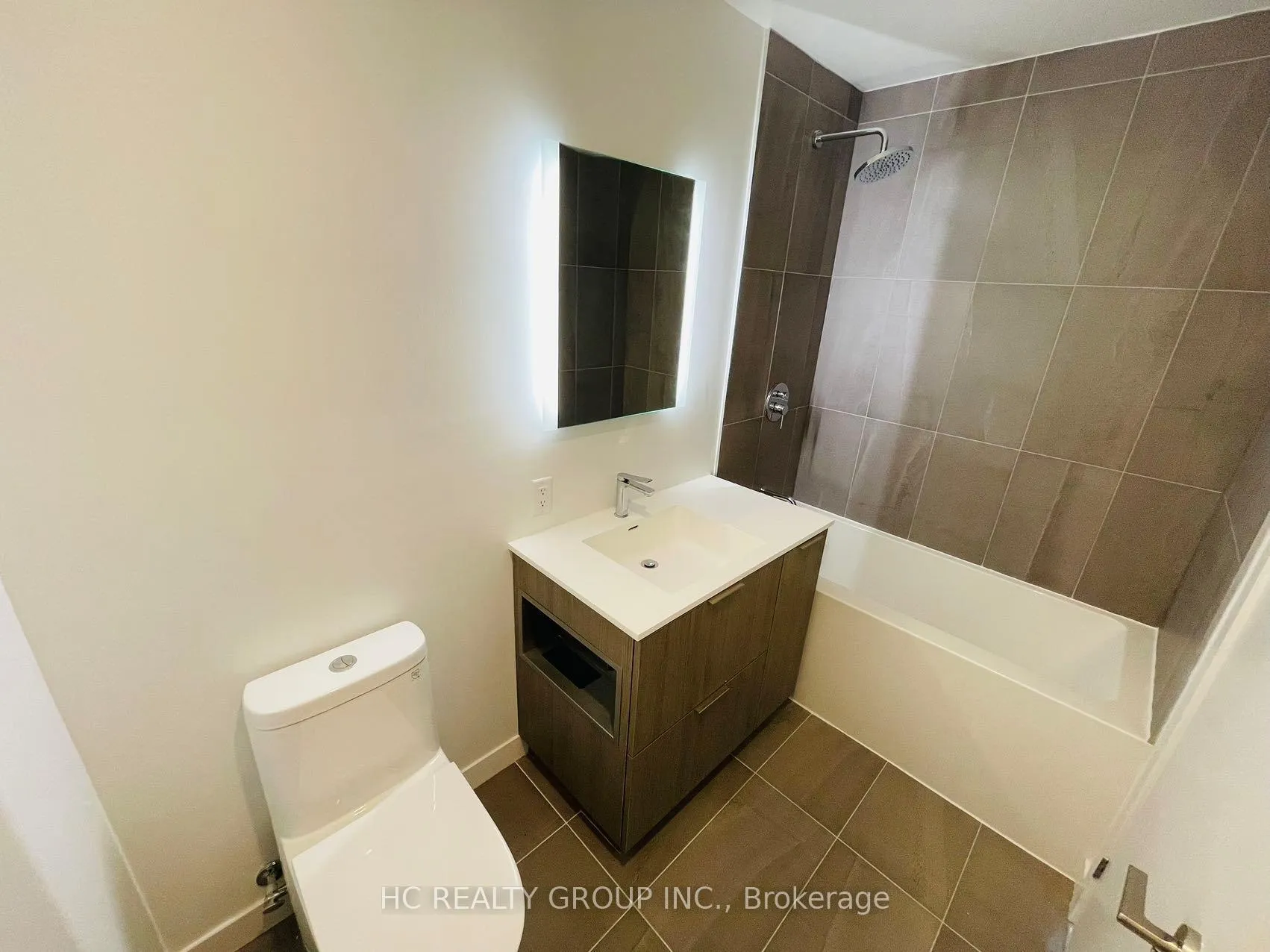 Photo 13 of Unit 708, 185 Alberta Avenue, Toronto, Oakwood Village — HOMEH