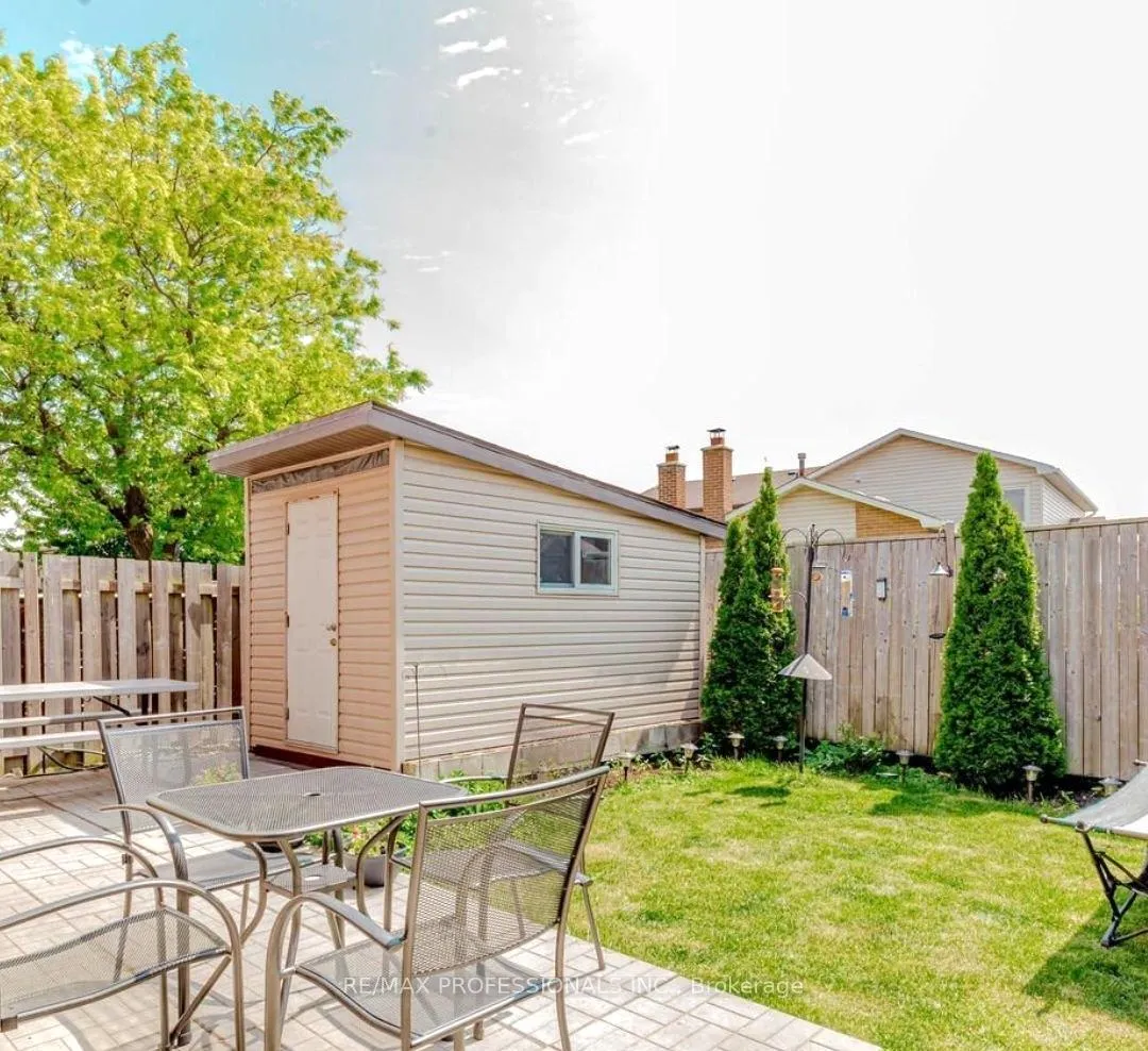 Photo 12 of Unit Upper, 18 Hockley Path, Brampton, Madoc — HOMEH