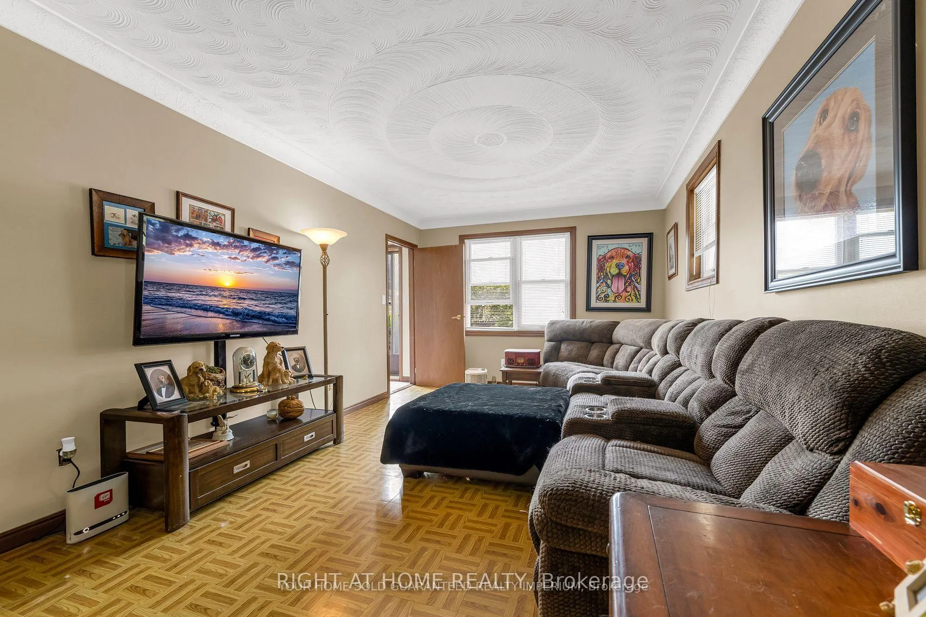 Photo 3 of 333 Limeridge Road E, Hamilton, Bruleville — HOMEH