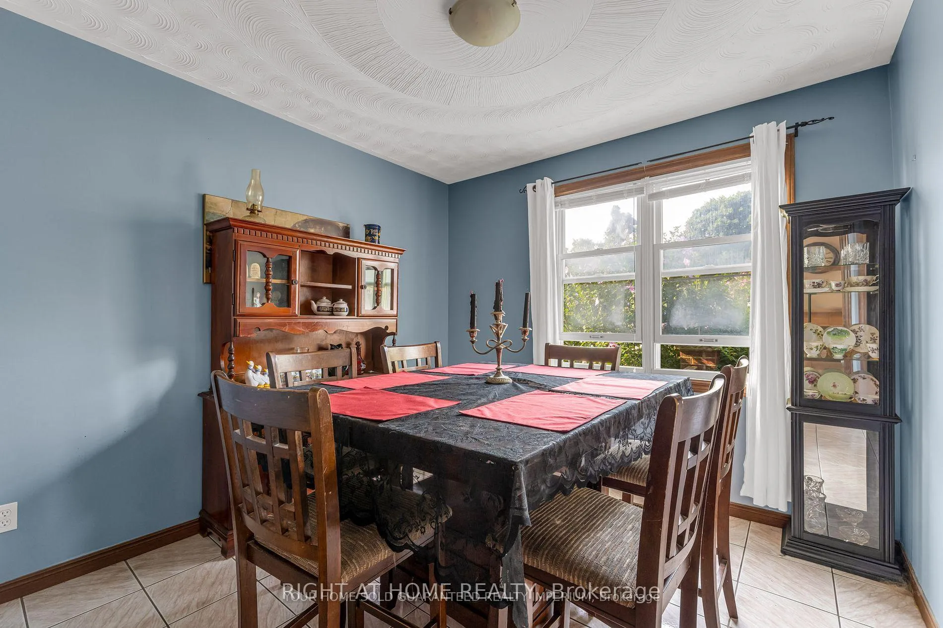 Photo 7 of 333 Limeridge Road E, Hamilton, Bruleville — HOMEH