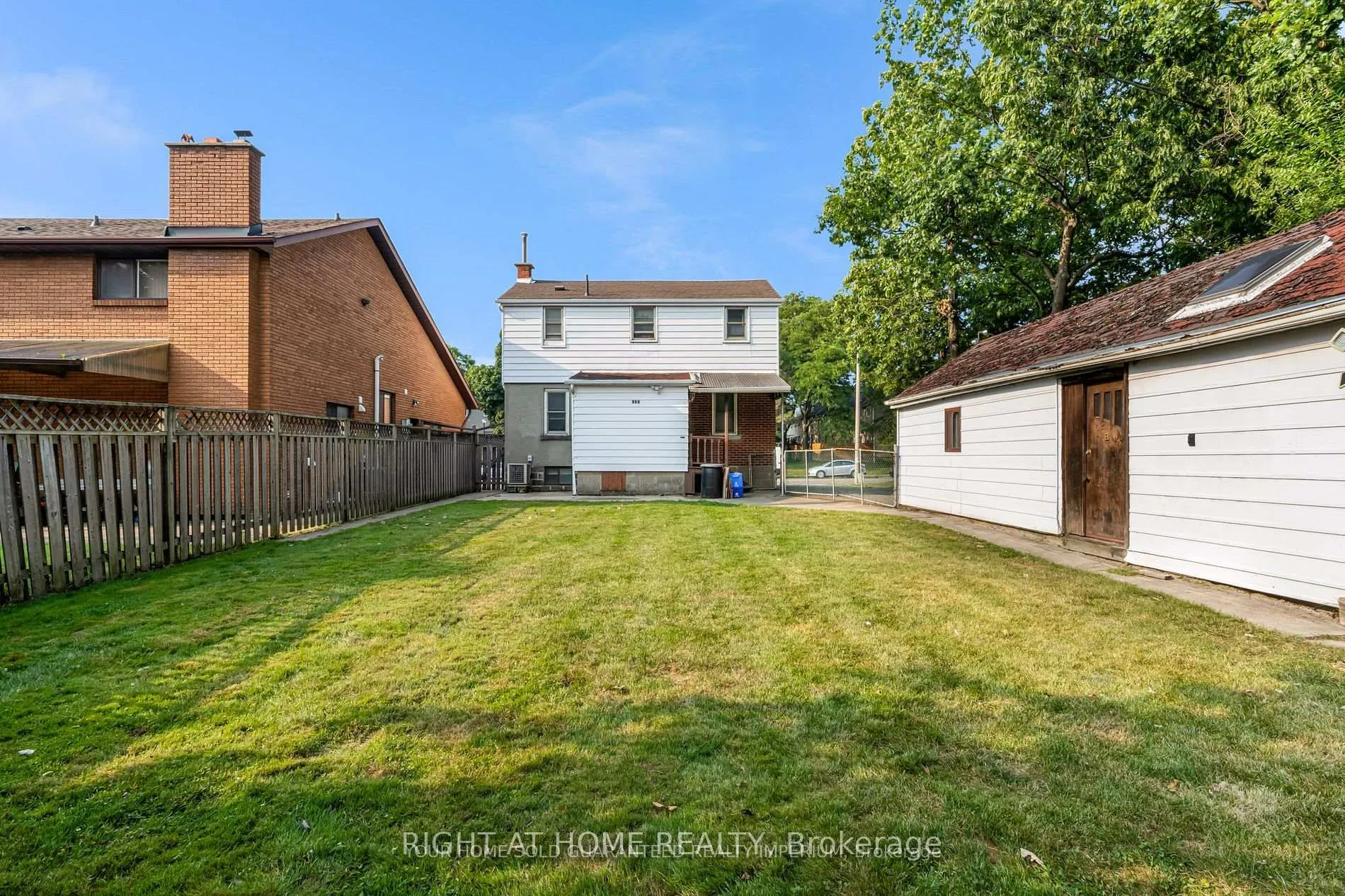 Photo 15 of 333 Limeridge Road E, Hamilton, Bruleville — HOMEH