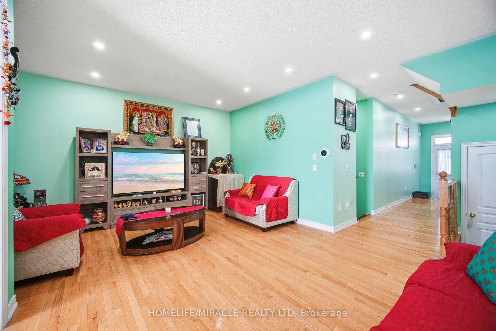 Photo 4 of 26 Goldsboro Road, Brampton, Bram East — HOMEH