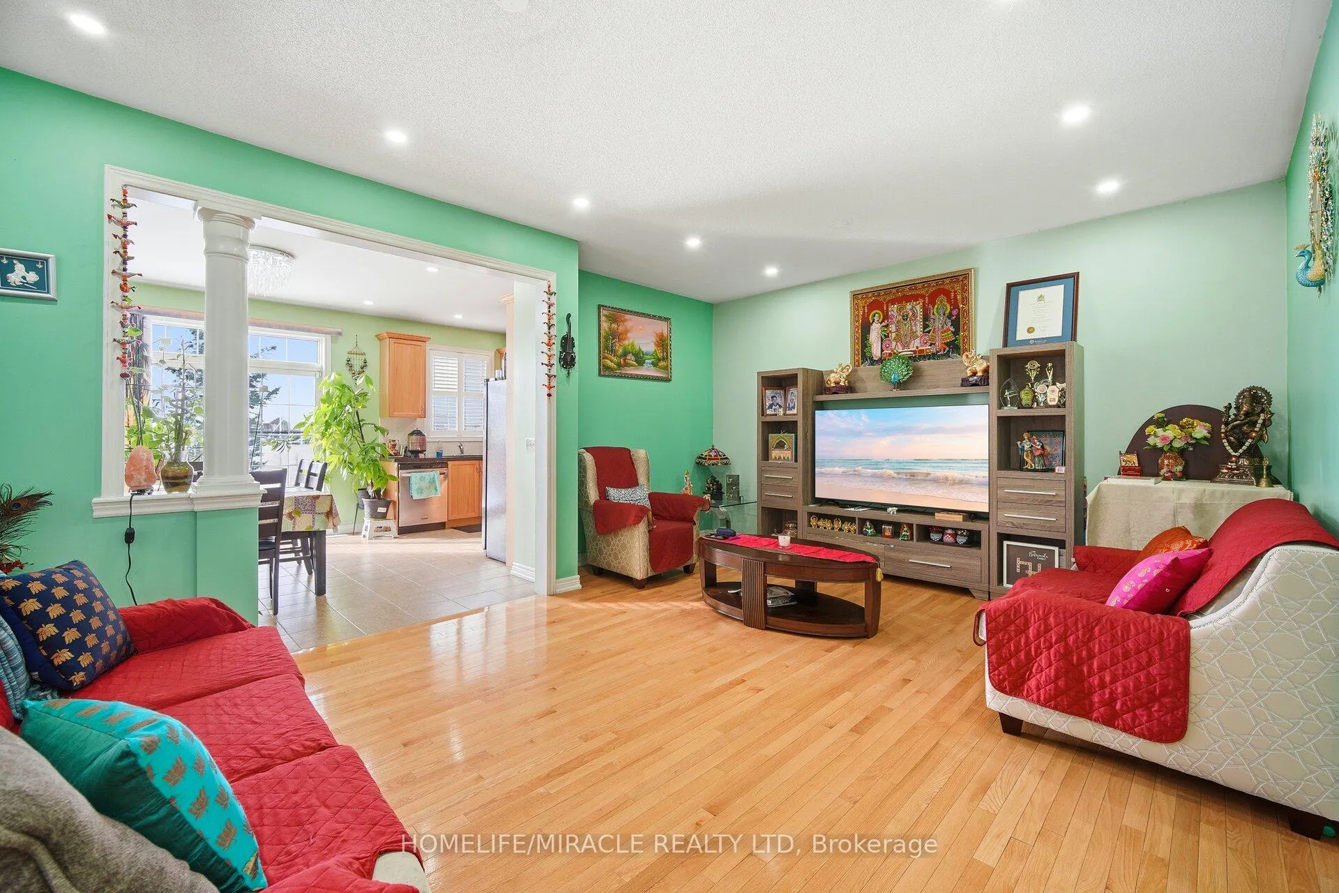 Photo 5 of 26 Goldsboro Road, Brampton, Bram East — HOMEH