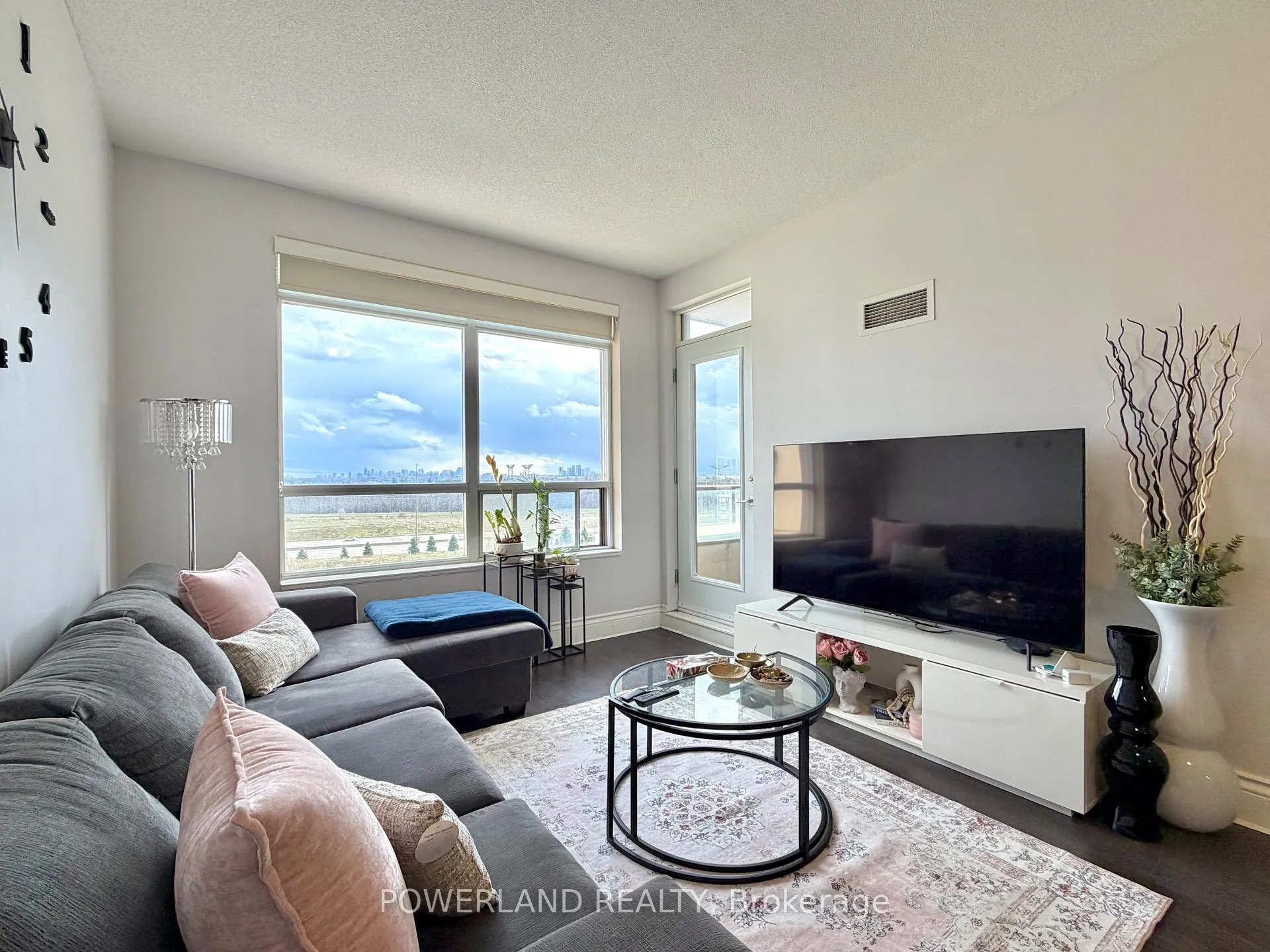 Photo 8 of Unit LPH10, 37 Galleria Parkway, Markham, Commerce Valley — HOMEH