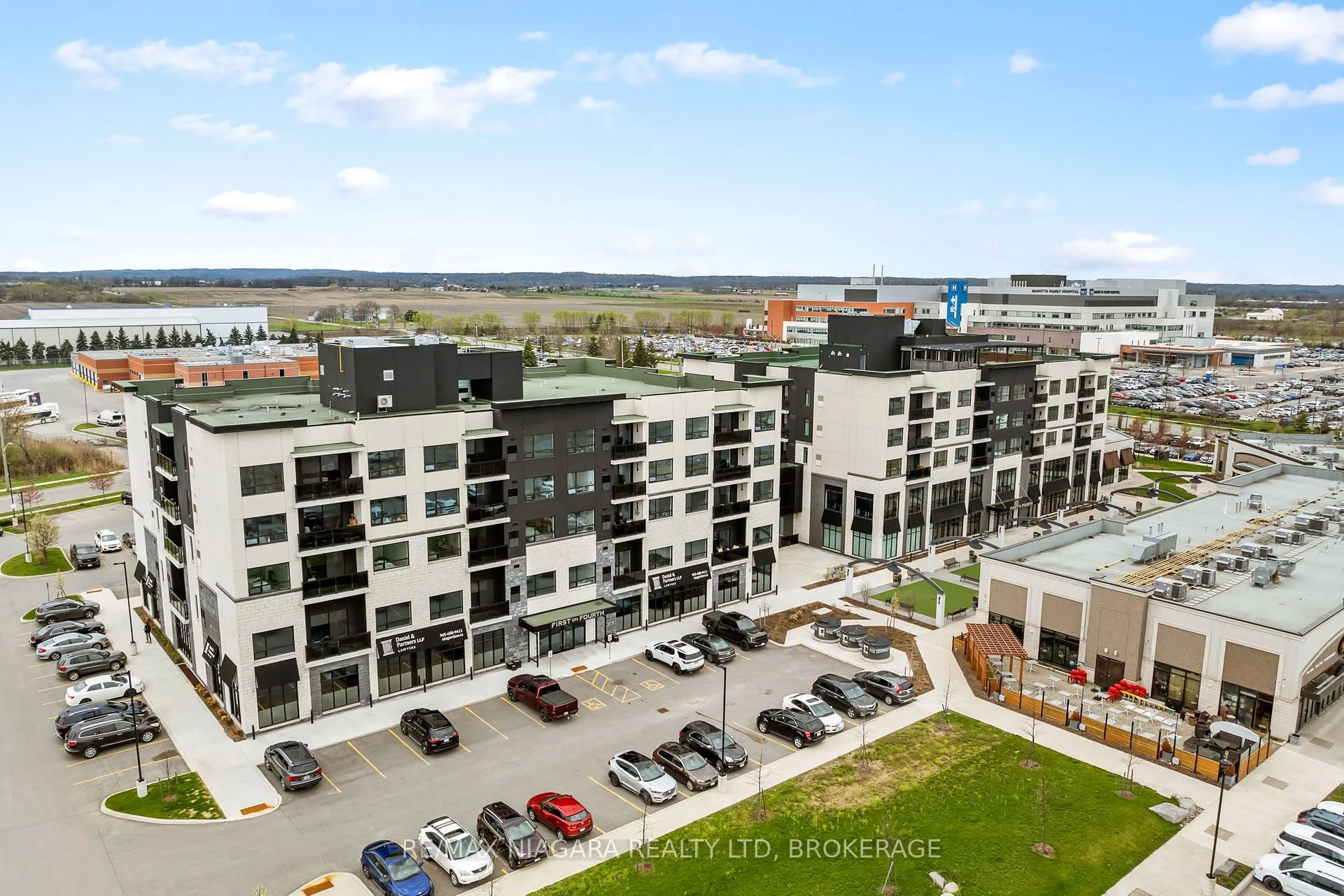 Photo 2 of Unit 202, 300B Fourth Avenue, St. Catharines, Ridley — HOMEH