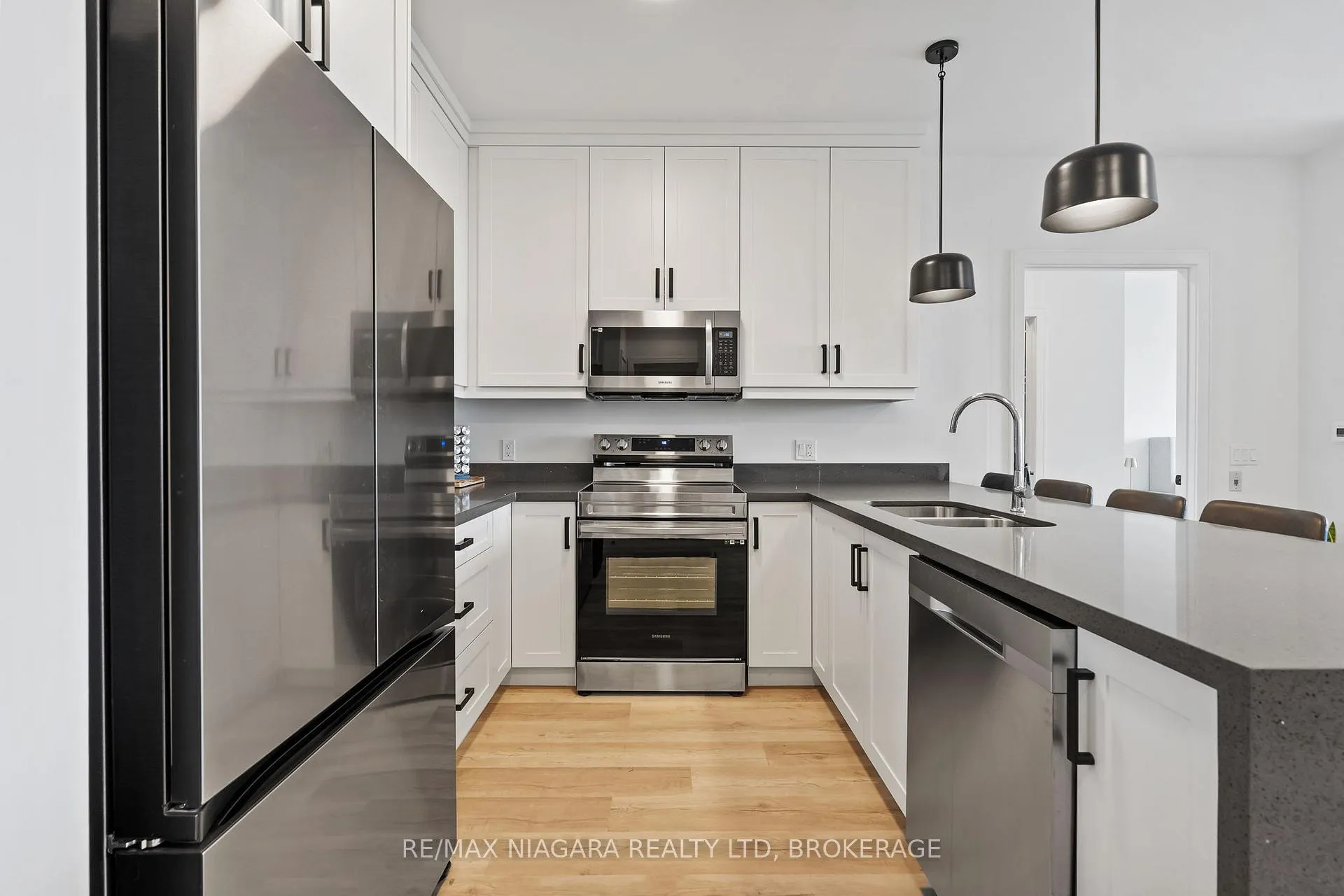 Photo 12 of Unit 202, 300B Fourth Avenue, St. Catharines, Ridley — HOMEH