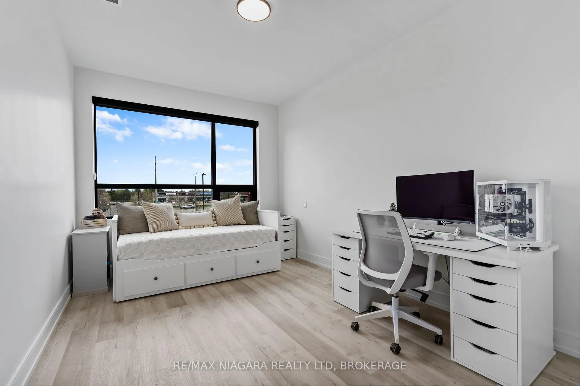 Photo 18 of Unit 202, 300B Fourth Avenue, St. Catharines, Ridley — HOMEH