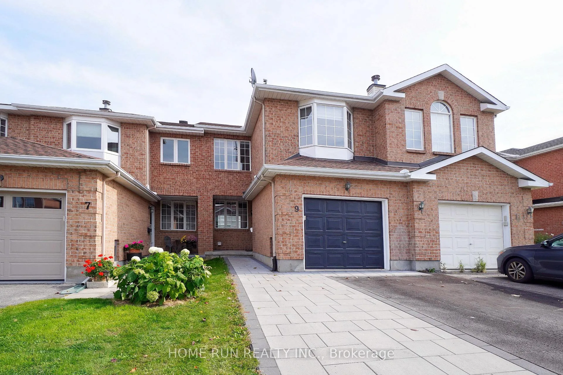 Photo 2 of 9 Angus Drive, Ottawa, Kanata - Katimavik — HOMEH