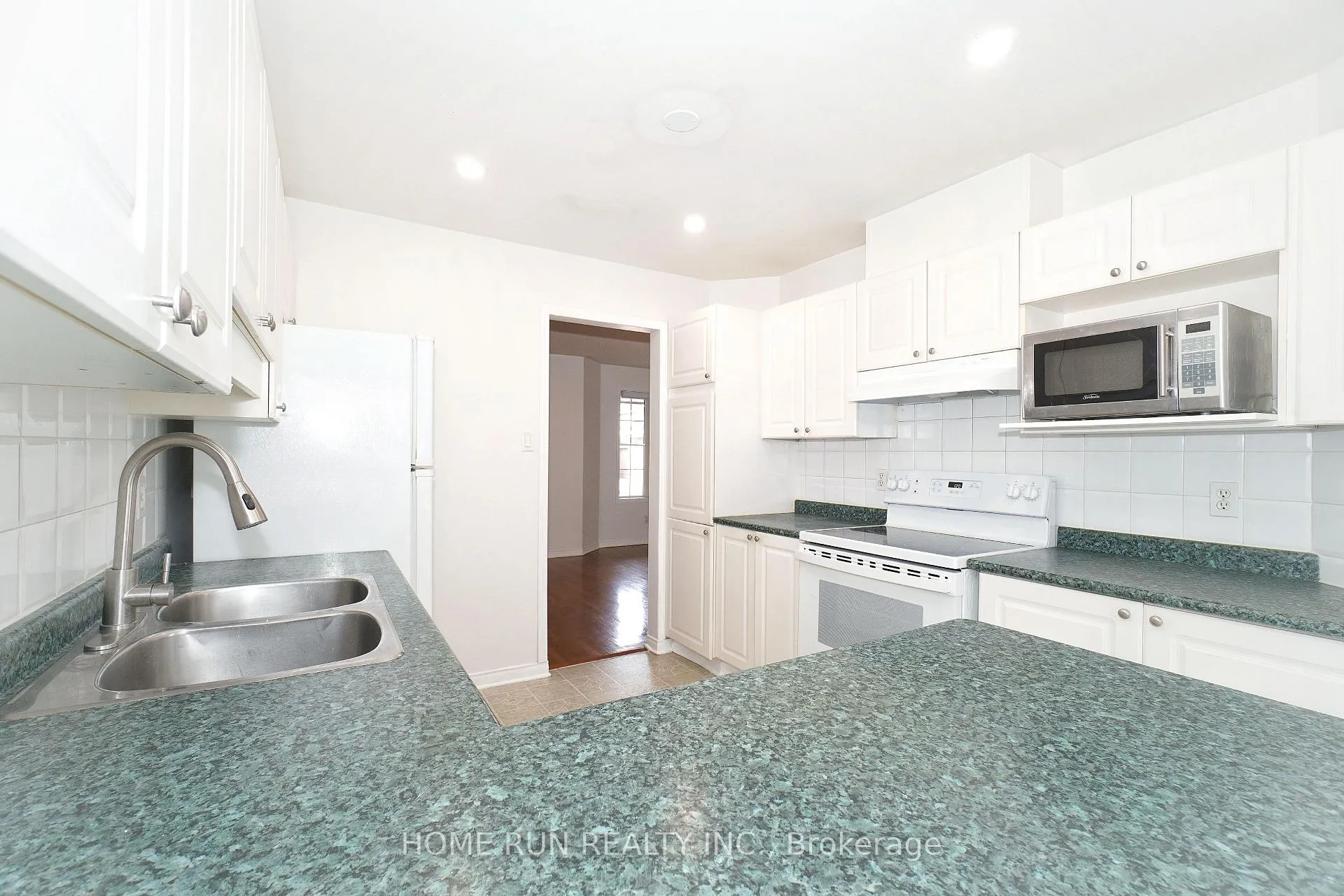 Photo 13 of 9 Angus Drive, Ottawa, Kanata - Katimavik — HOMEH