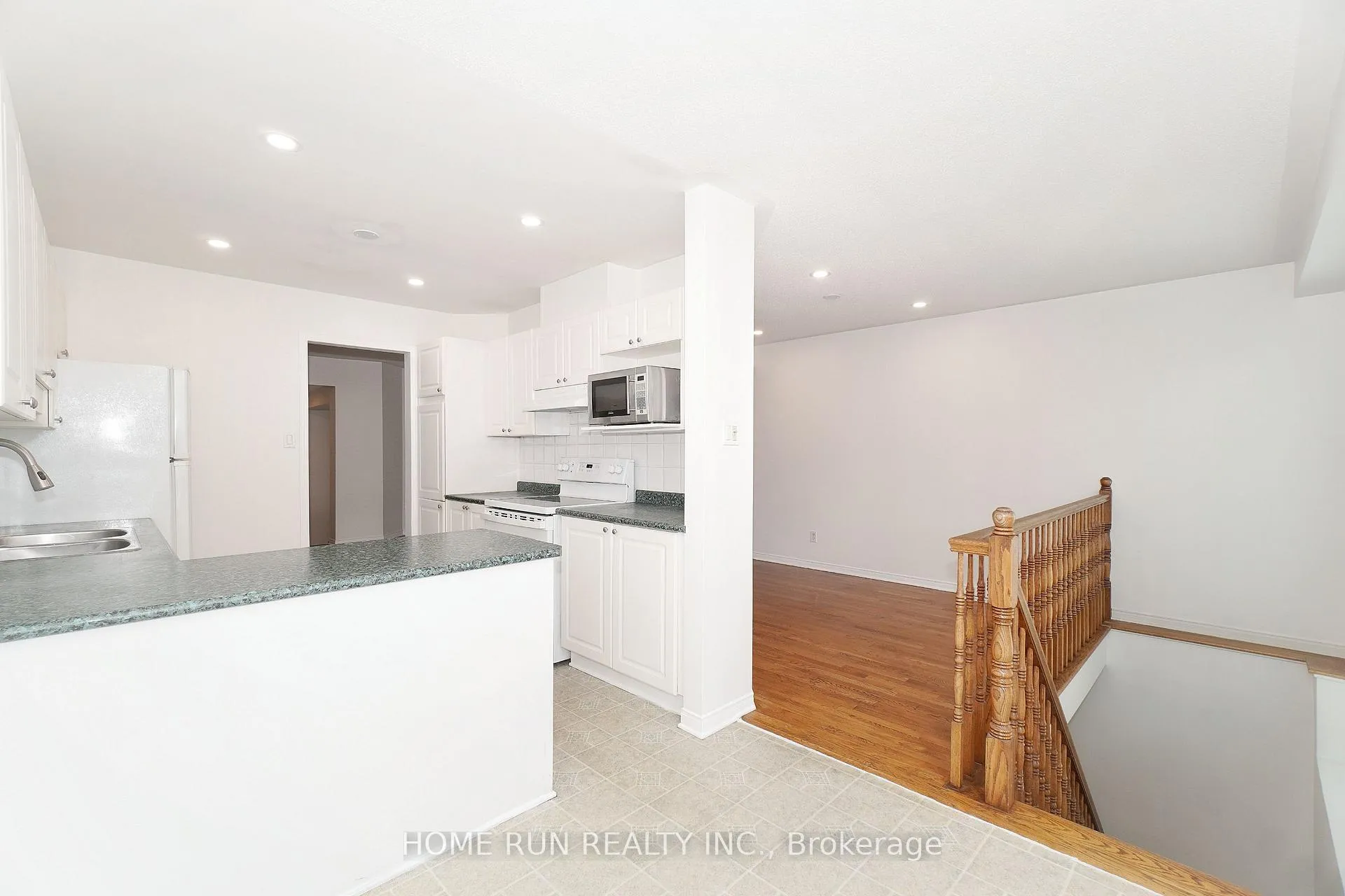 Photo 14 of 9 Angus Drive, Ottawa, Kanata - Katimavik — HOMEH