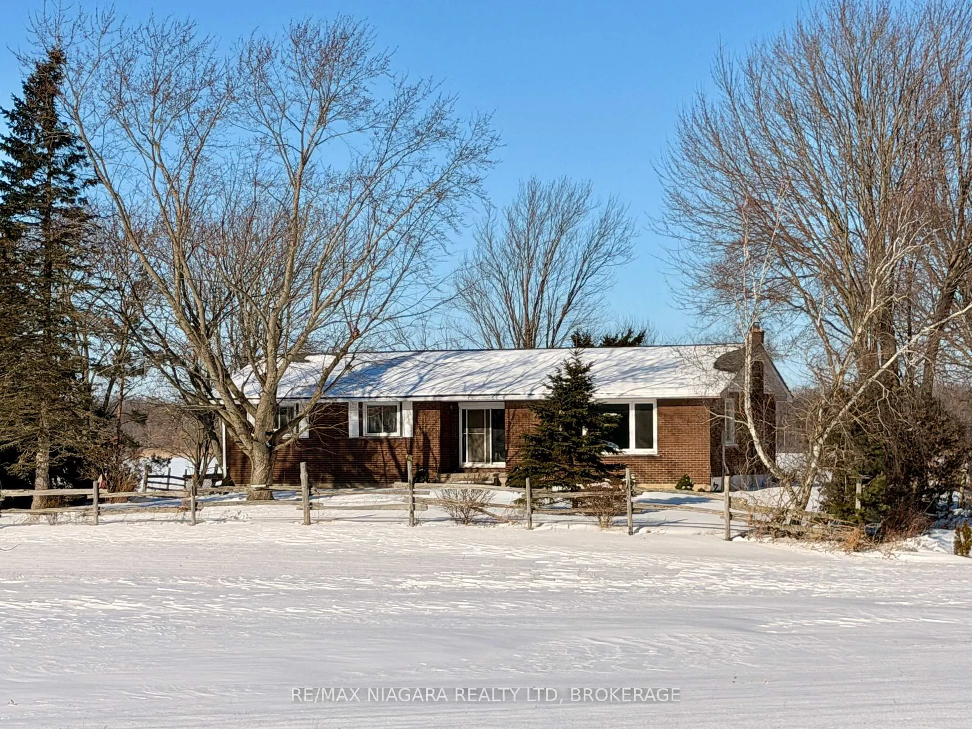 Photo 2 of 32626 Clarendon Street W, Wainfleet, Marshville/Winger — HOMEH