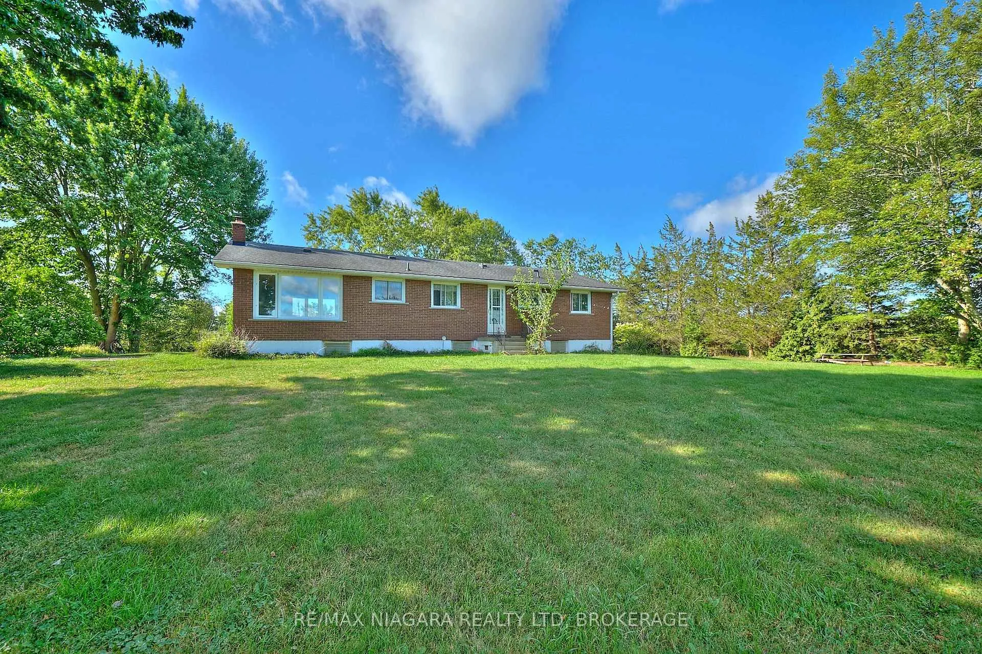 Photo 15 of 32626 Clarendon Street W, Wainfleet, Marshville/Winger — HOMEH