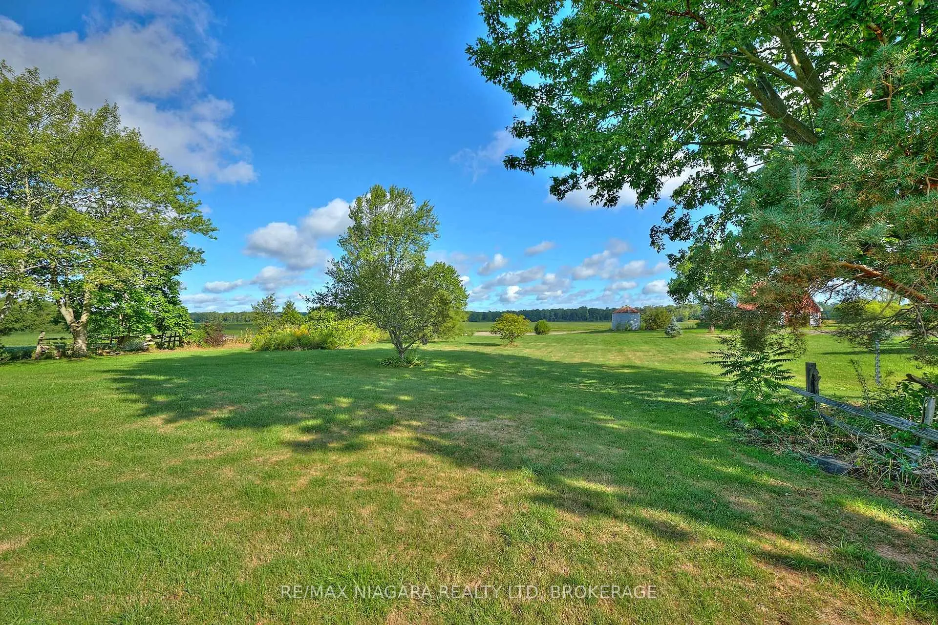 Photo 17 of 32626 Clarendon Street W, Wainfleet, Marshville/Winger — HOMEH