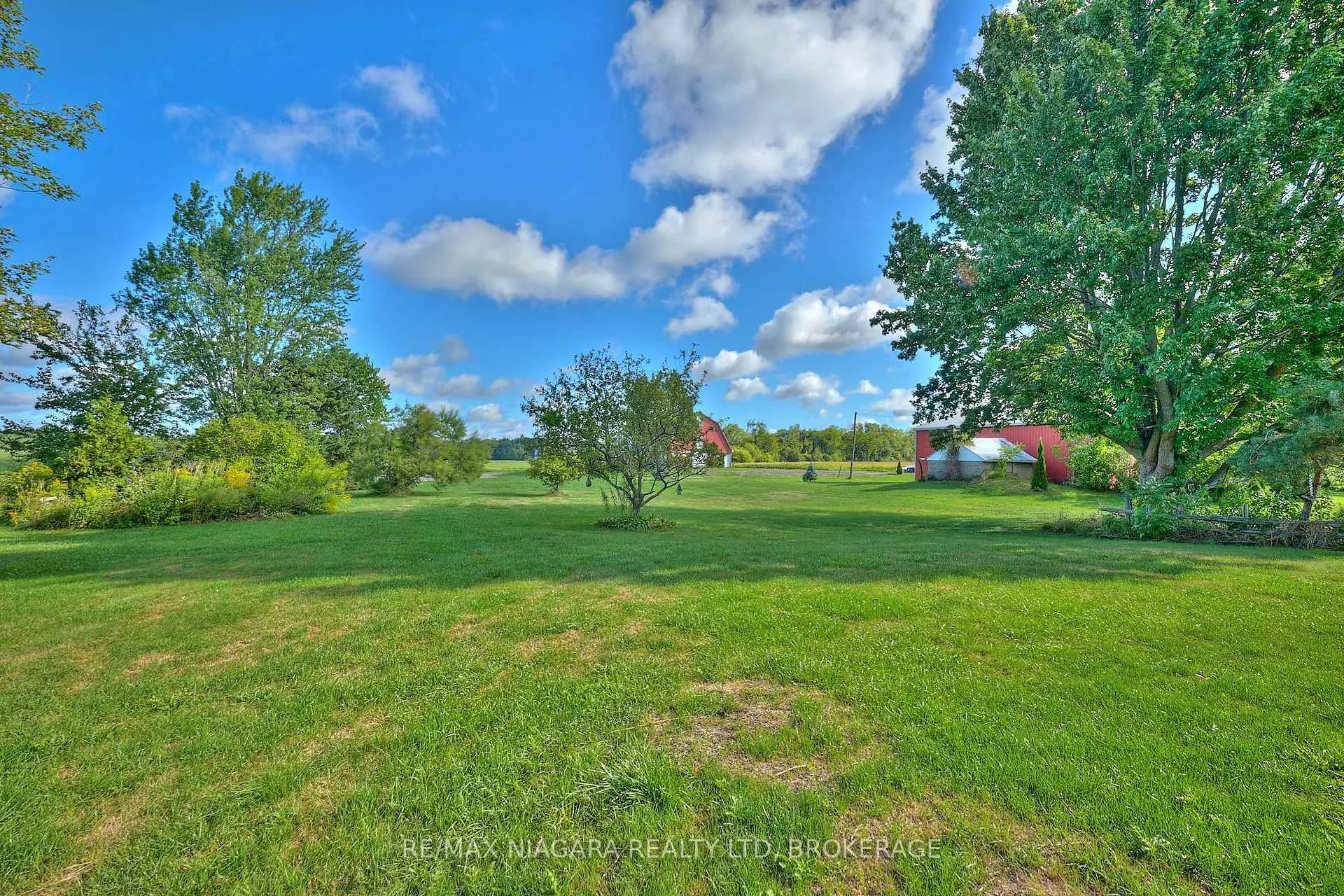 Photo 18 of 32626 Clarendon Street W, Wainfleet, Marshville/Winger — HOMEH