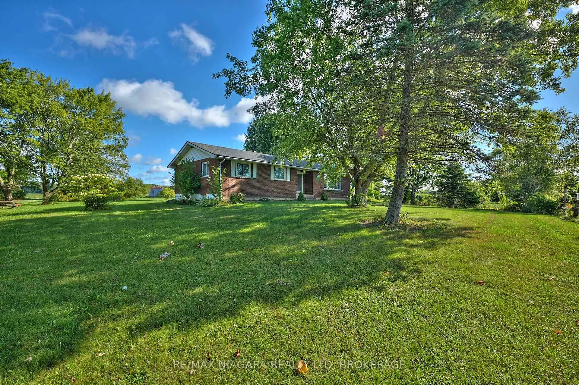 Photo 20 of 32626 Clarendon Street W, Wainfleet, Marshville/Winger — HOMEH