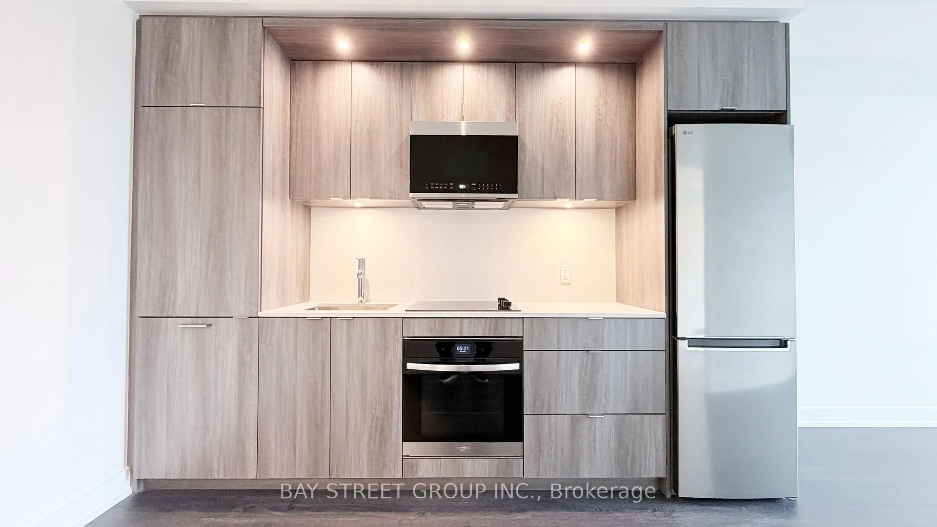 Photo 5 of Unit 607, 60 Central Park Roadway, Etobicoke, Islington-City Centre West — HOMEH